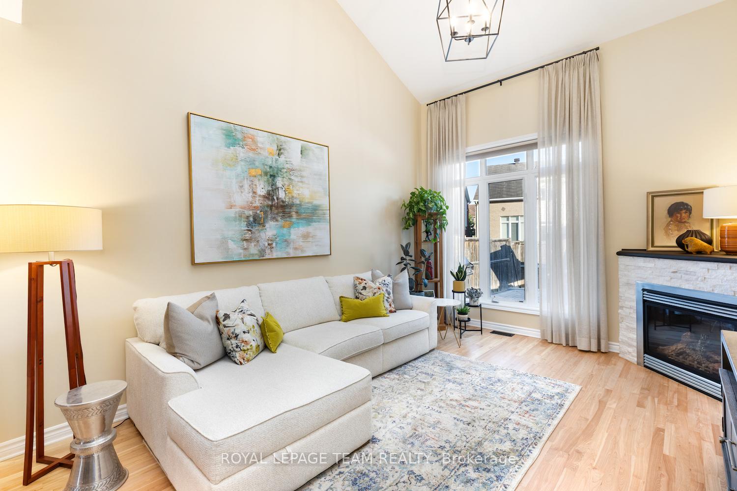 Photo 19 of 6084 North Bluff Drive, Ottawa, Riverside South/Gloucester Glen — HOMEH