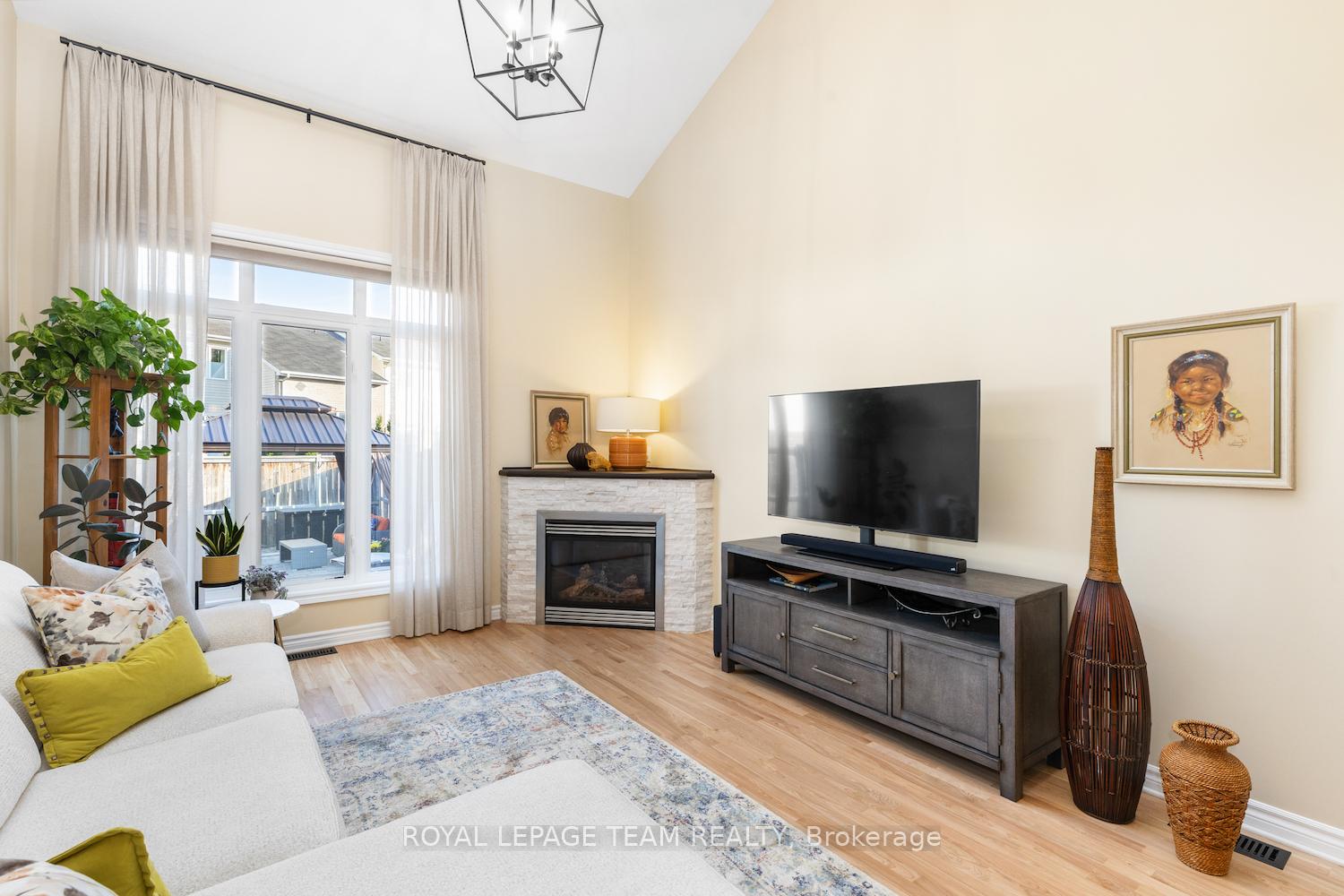 Photo 21 of 6084 North Bluff Drive, Ottawa, Riverside South/Gloucester Glen — HOMEH
