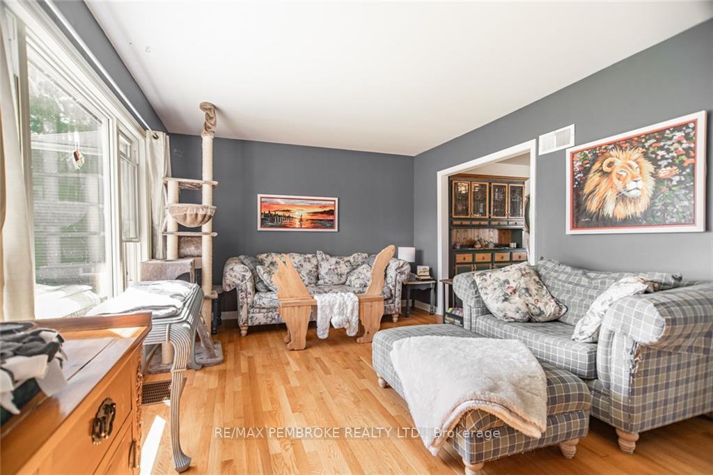 Photo 2 of 83 Rutherford Avenue, Deep River — HOMEH
