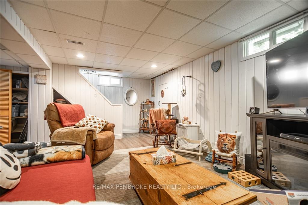 Photo 18 of 83 Rutherford Avenue, Deep River — HOMEH
