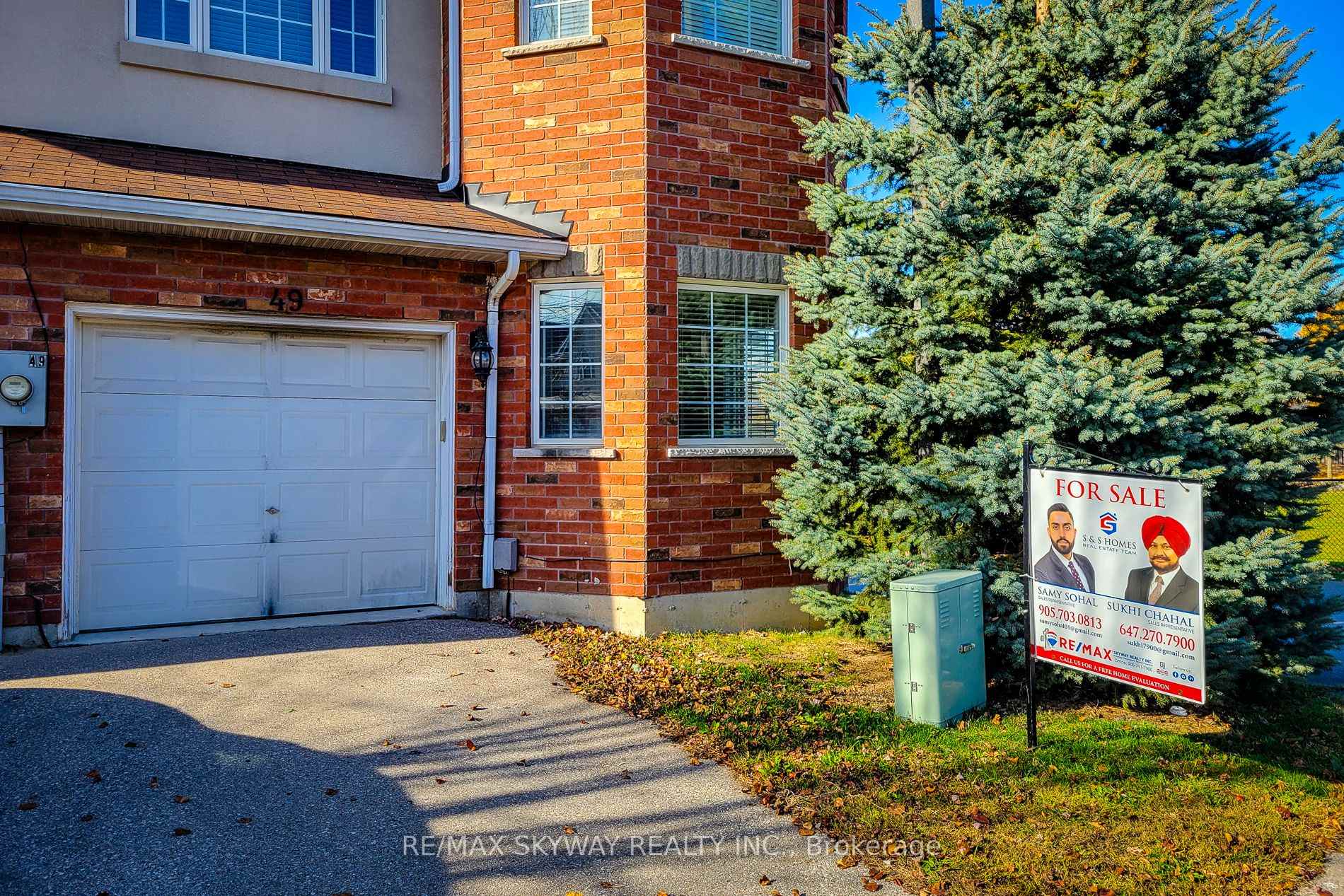 Front of Unit 49, 20 Mcconkey Crescent