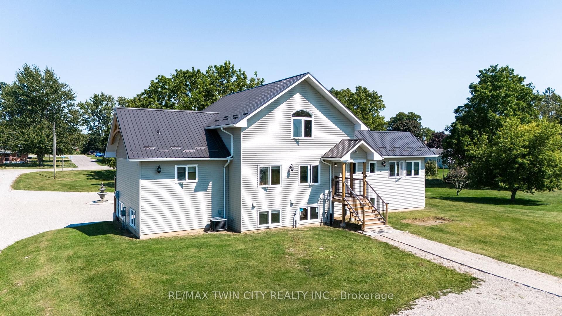 Photo 5 of 9617 Currie Road, Dutton/Dunwich, Wallacetown — HOMEH
