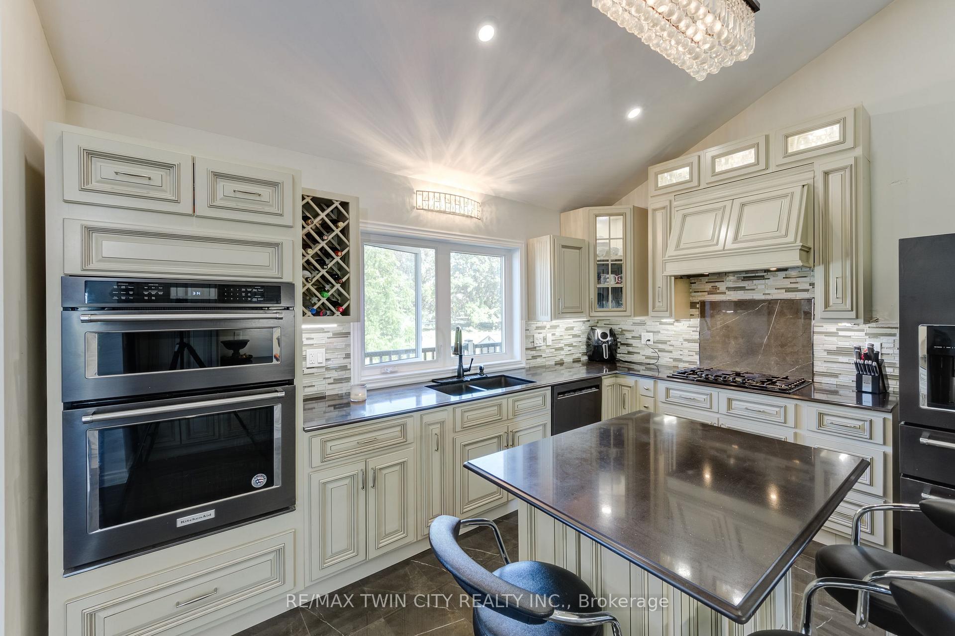 Photo 16 of 9617 Currie Road, Dutton/Dunwich, Wallacetown — HOMEH
