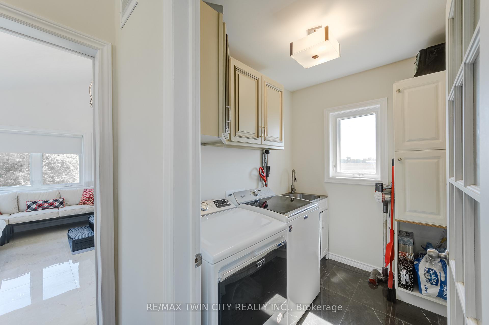 Photo 18 of 9617 Currie Road, Dutton/Dunwich, Wallacetown — HOMEH