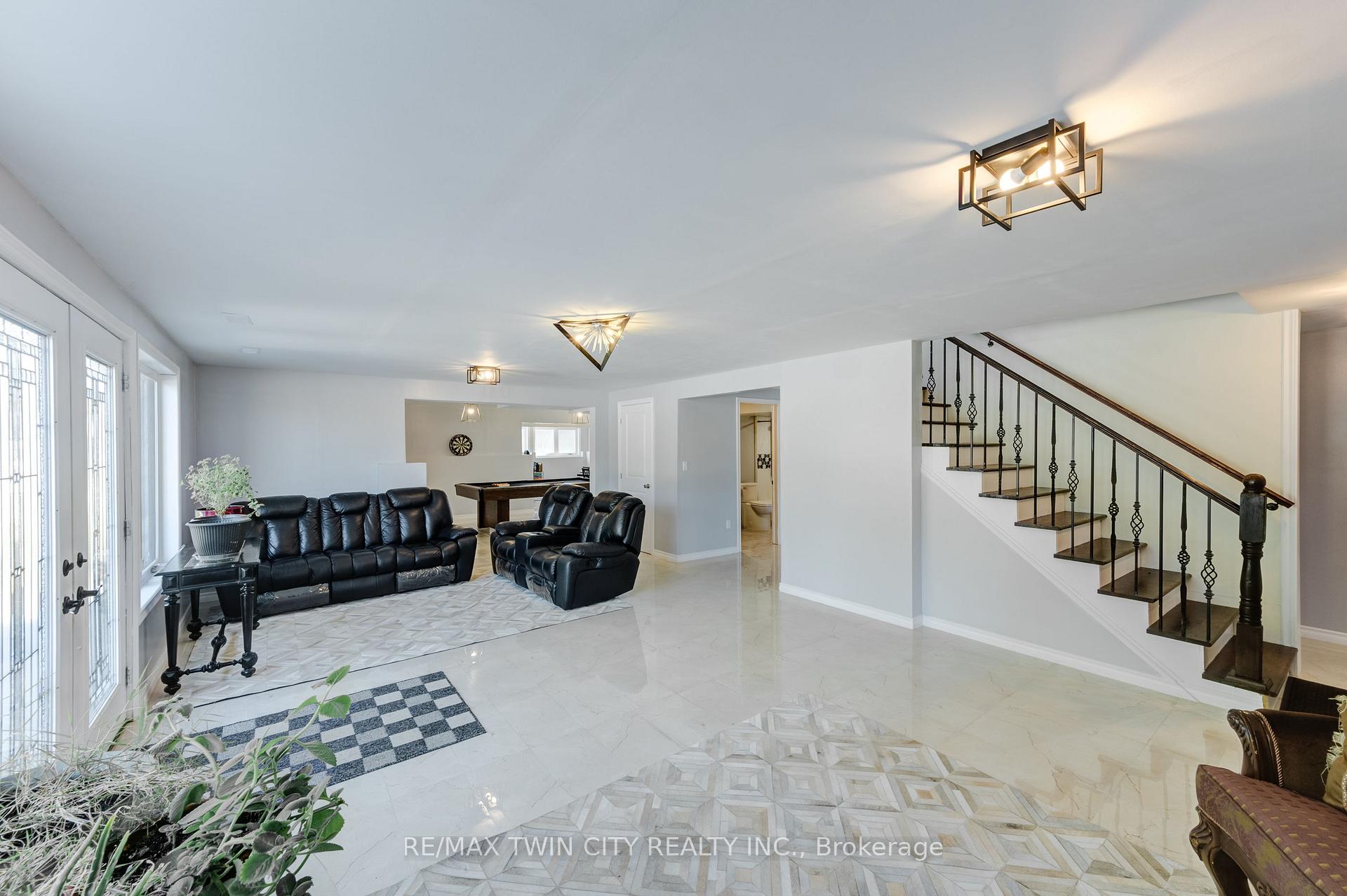 Photo 27 of 9617 Currie Road, Dutton/Dunwich, Wallacetown — HOMEH
