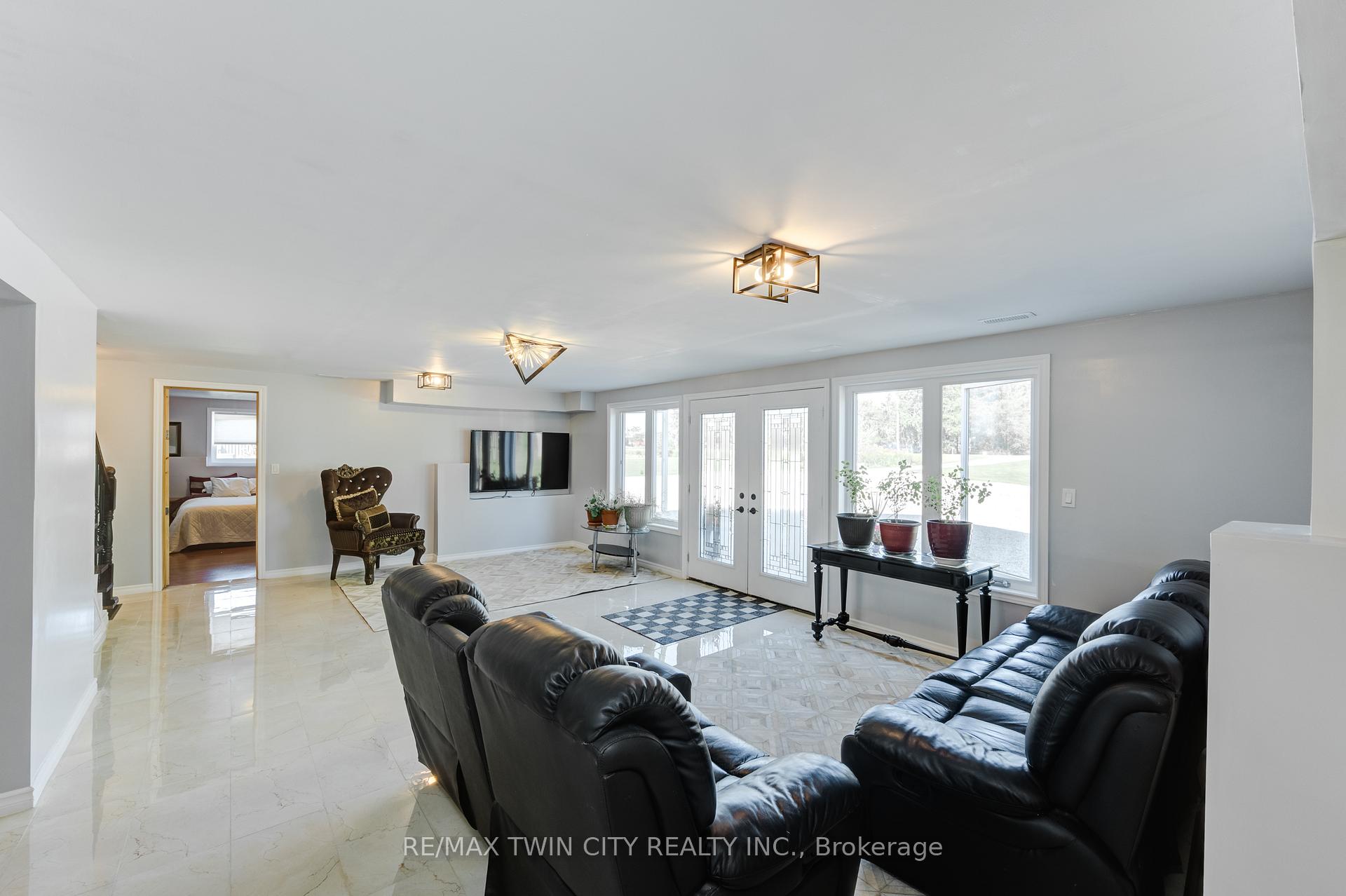 Photo 28 of 9617 Currie Road, Dutton/Dunwich, Wallacetown — HOMEH