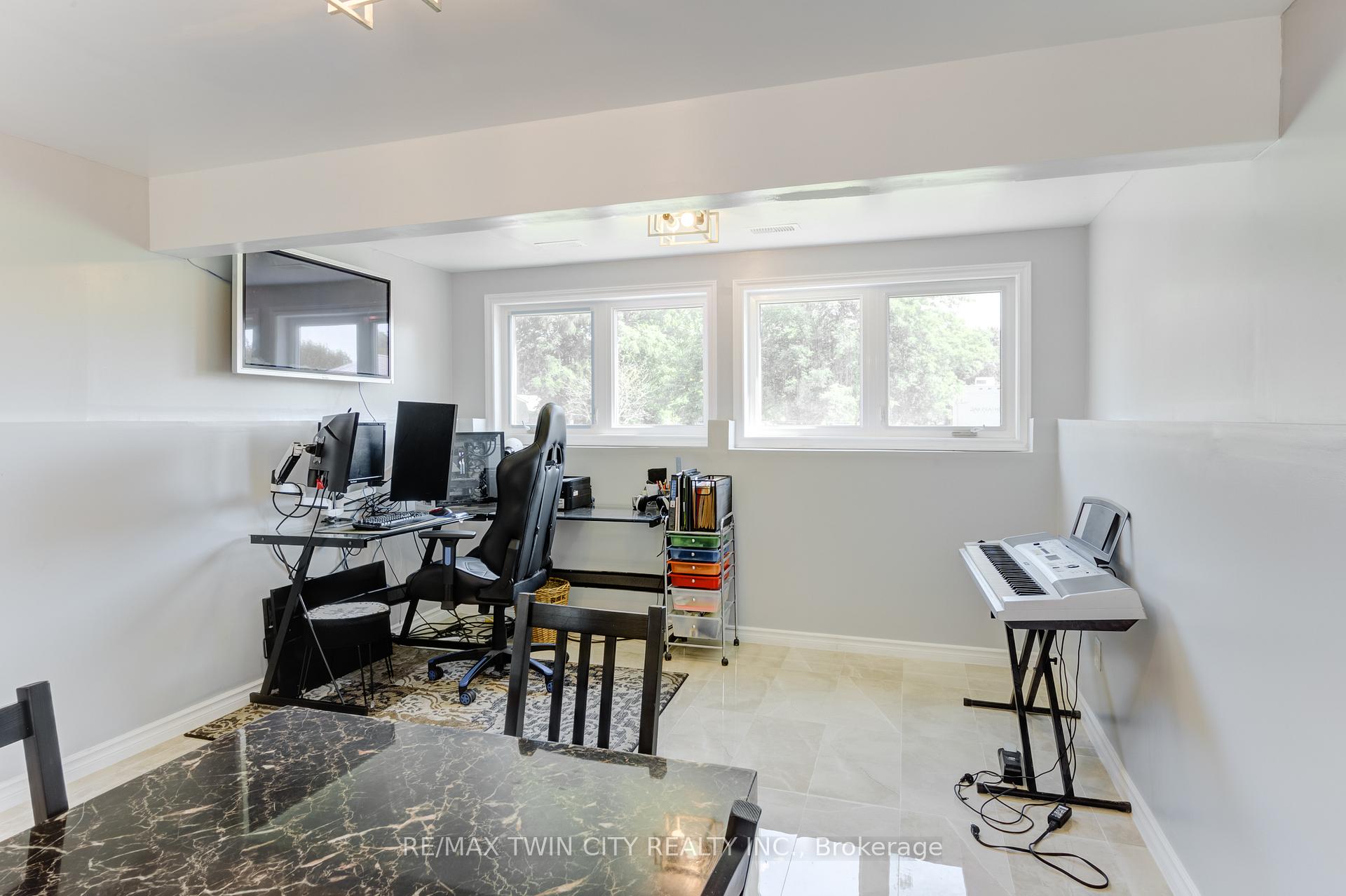 Photo 30 of 9617 Currie Road, Dutton/Dunwich, Wallacetown — HOMEH