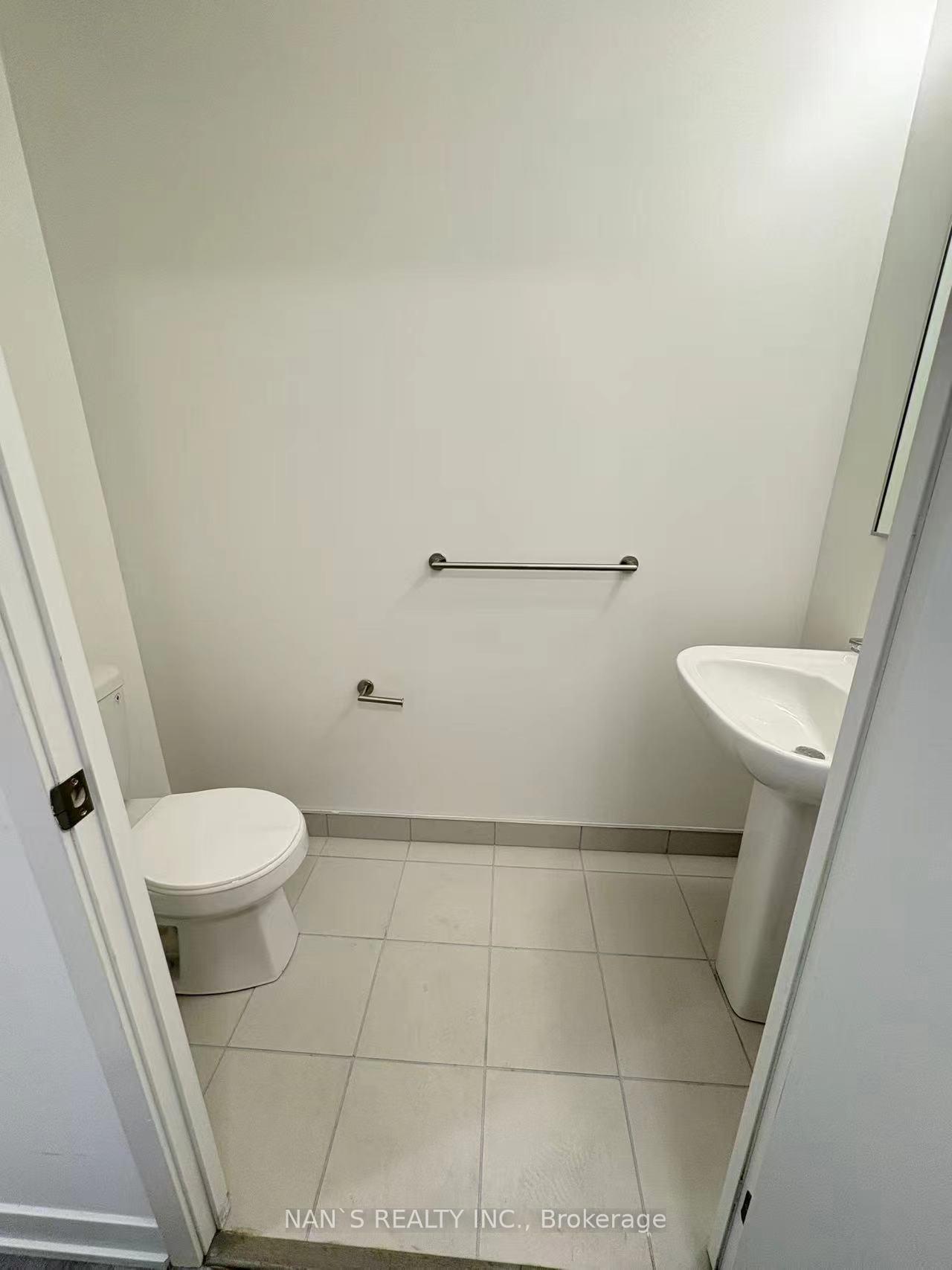 Photo 16 of Unit C418, 38 Simcoe Promenade Circle, Markham, Unionville — HOMEH