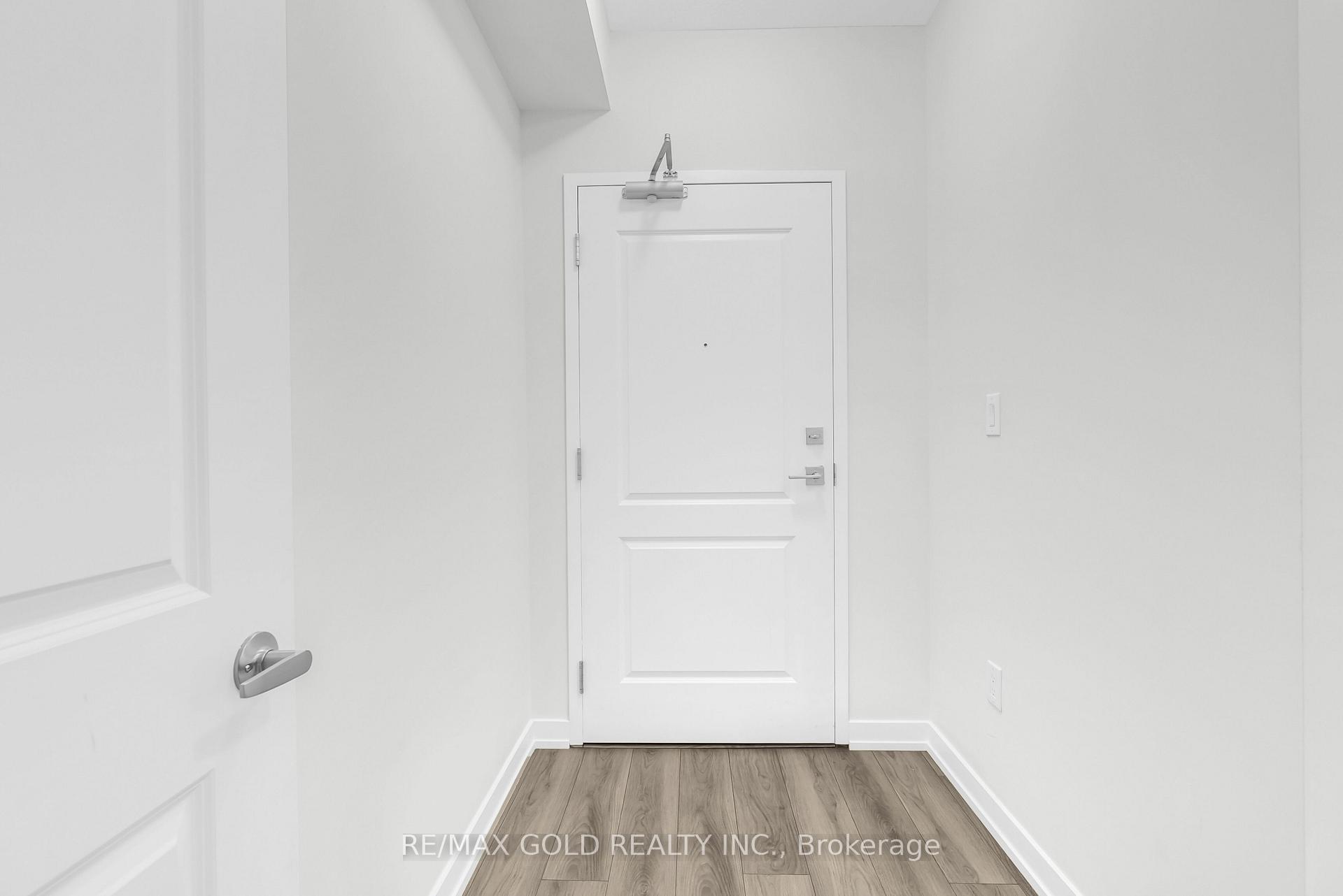 Photo 37 of Unit 402, 460 Dundas Street E, Hamilton, Waterdown — HOMEH