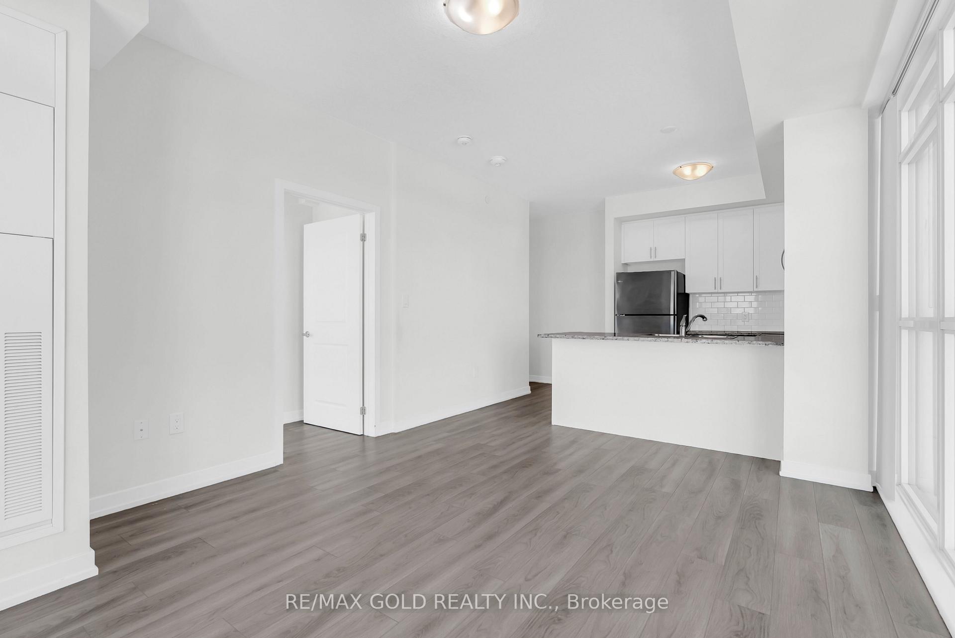 Photo 72 of Unit 402, 460 Dundas Street E, Hamilton, Waterdown — HOMEH