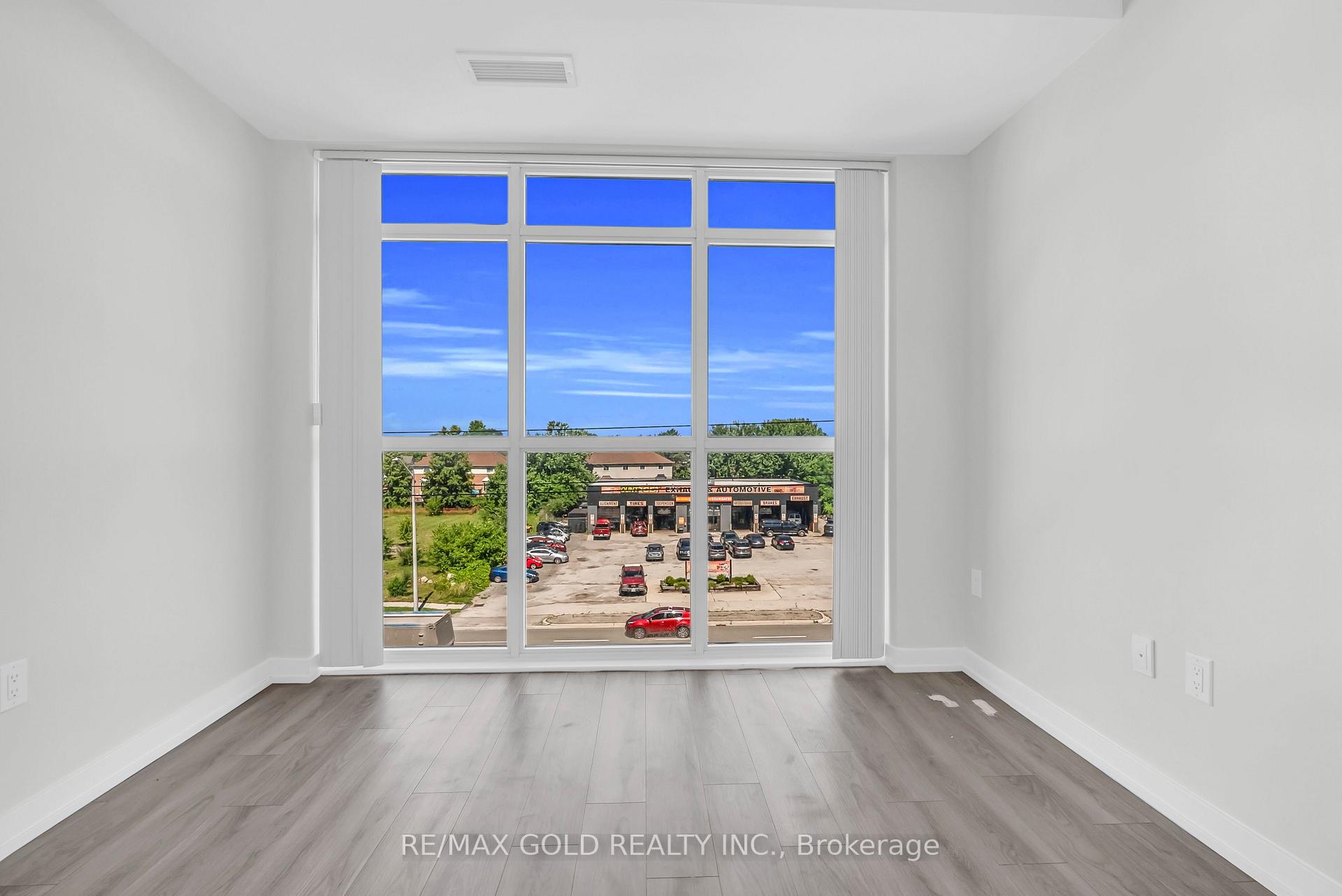 Photo 82 of Unit 402, 460 Dundas Street E, Hamilton, Waterdown — HOMEH