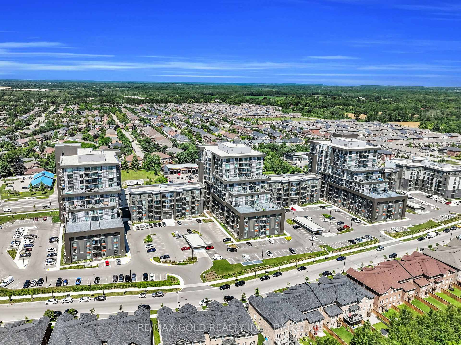 Photo 4 of Unit 402, 460 Dundas Street E, Hamilton, Waterdown — HOMEH