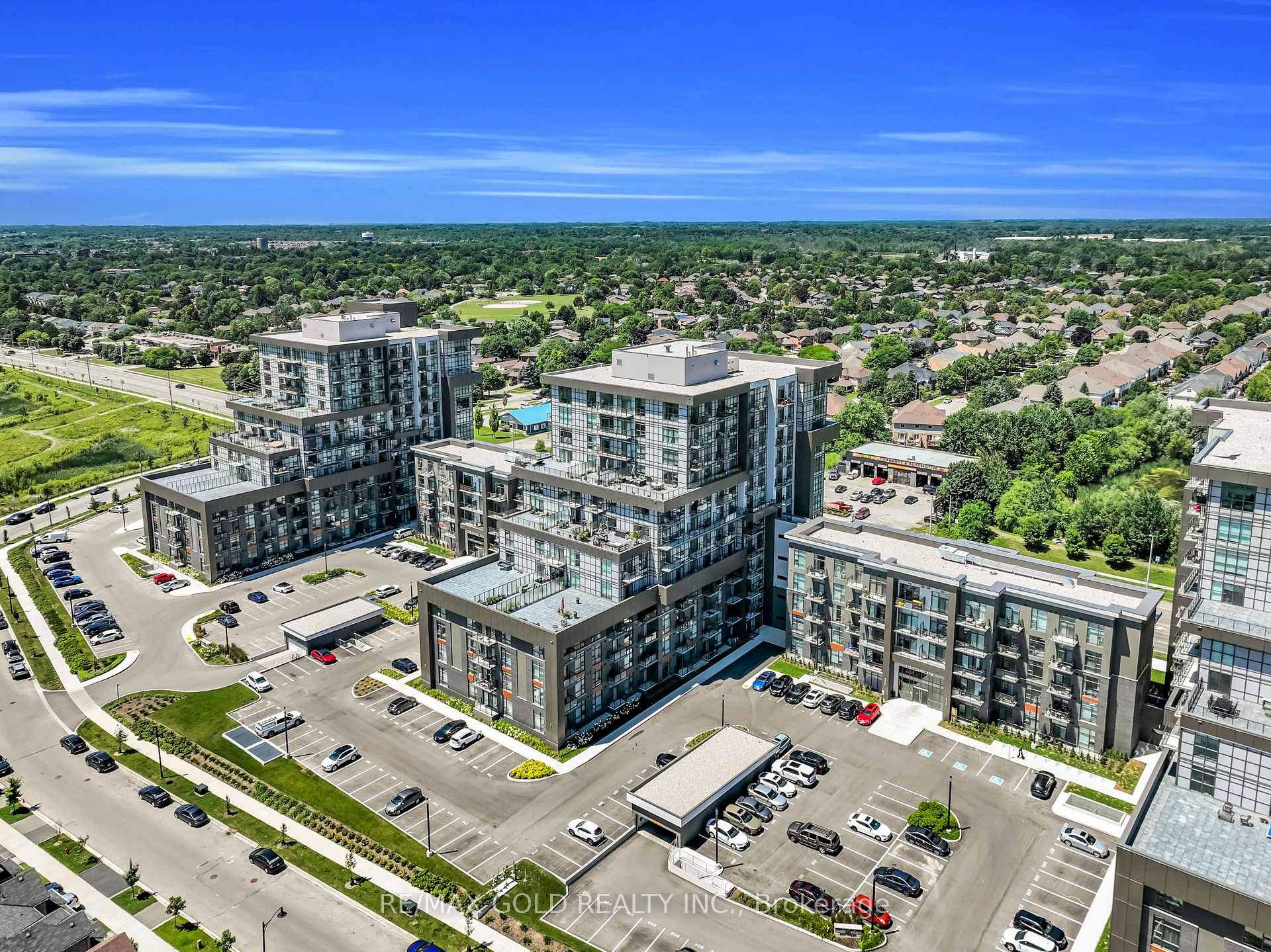 Photo 7 of Unit 402, 460 Dundas Street E, Hamilton, Waterdown — HOMEH