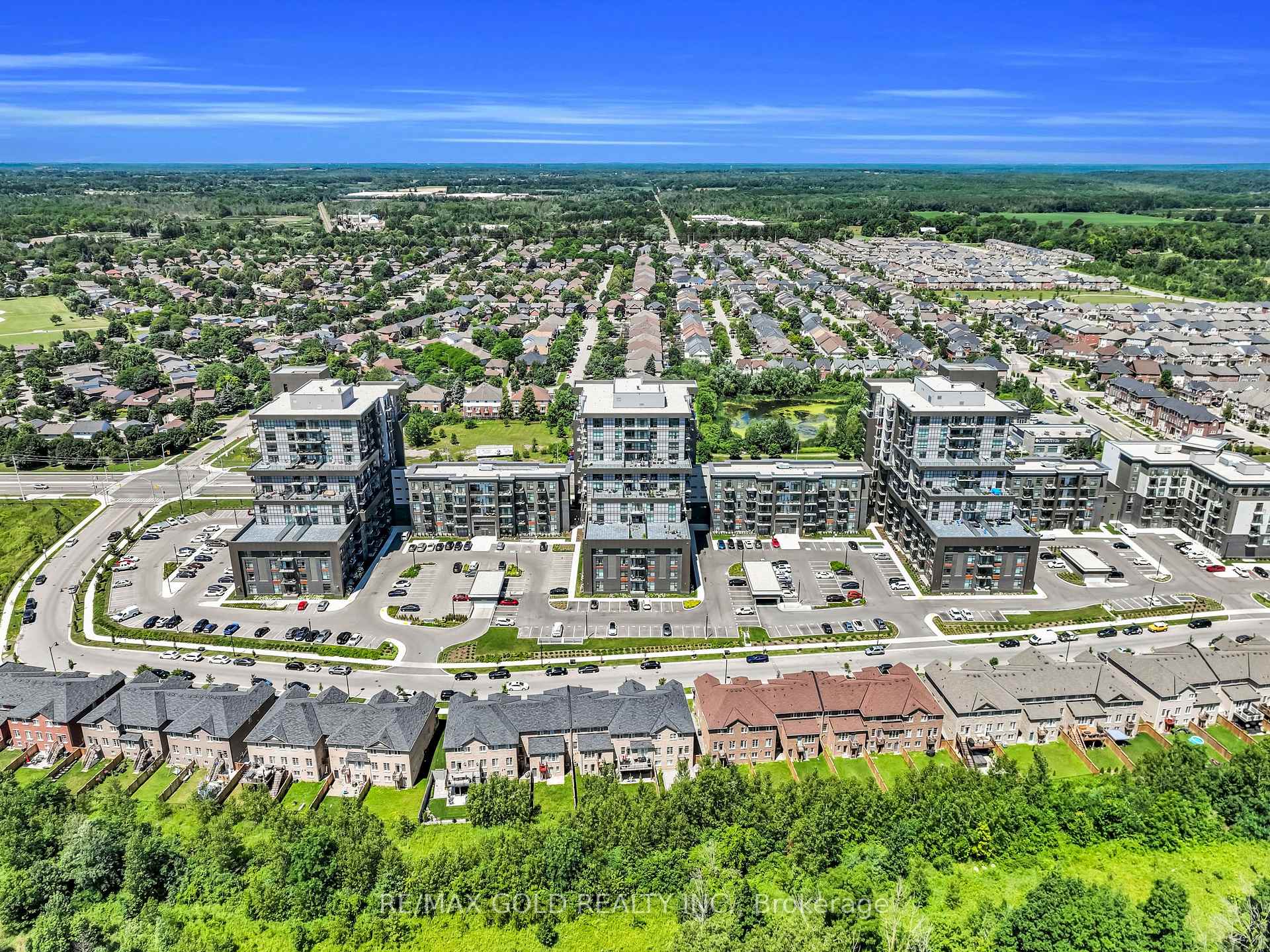 Photo 8 of Unit 402, 460 Dundas Street E, Hamilton, Waterdown — HOMEH