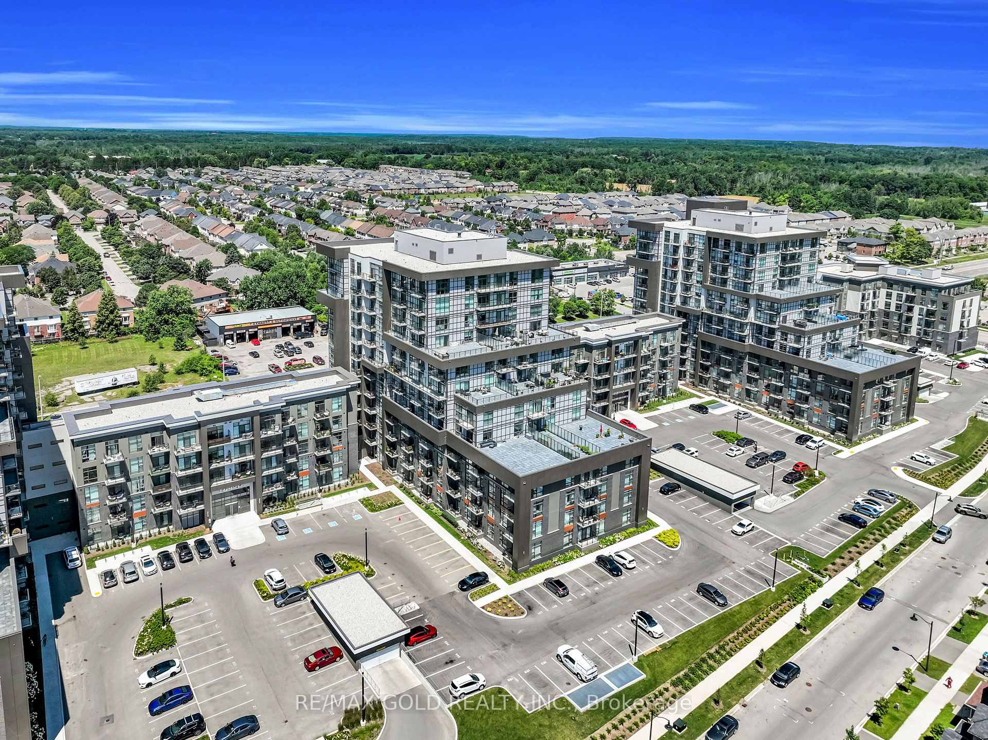 Photo 9 of Unit 402, 460 Dundas Street E, Hamilton, Waterdown — HOMEH