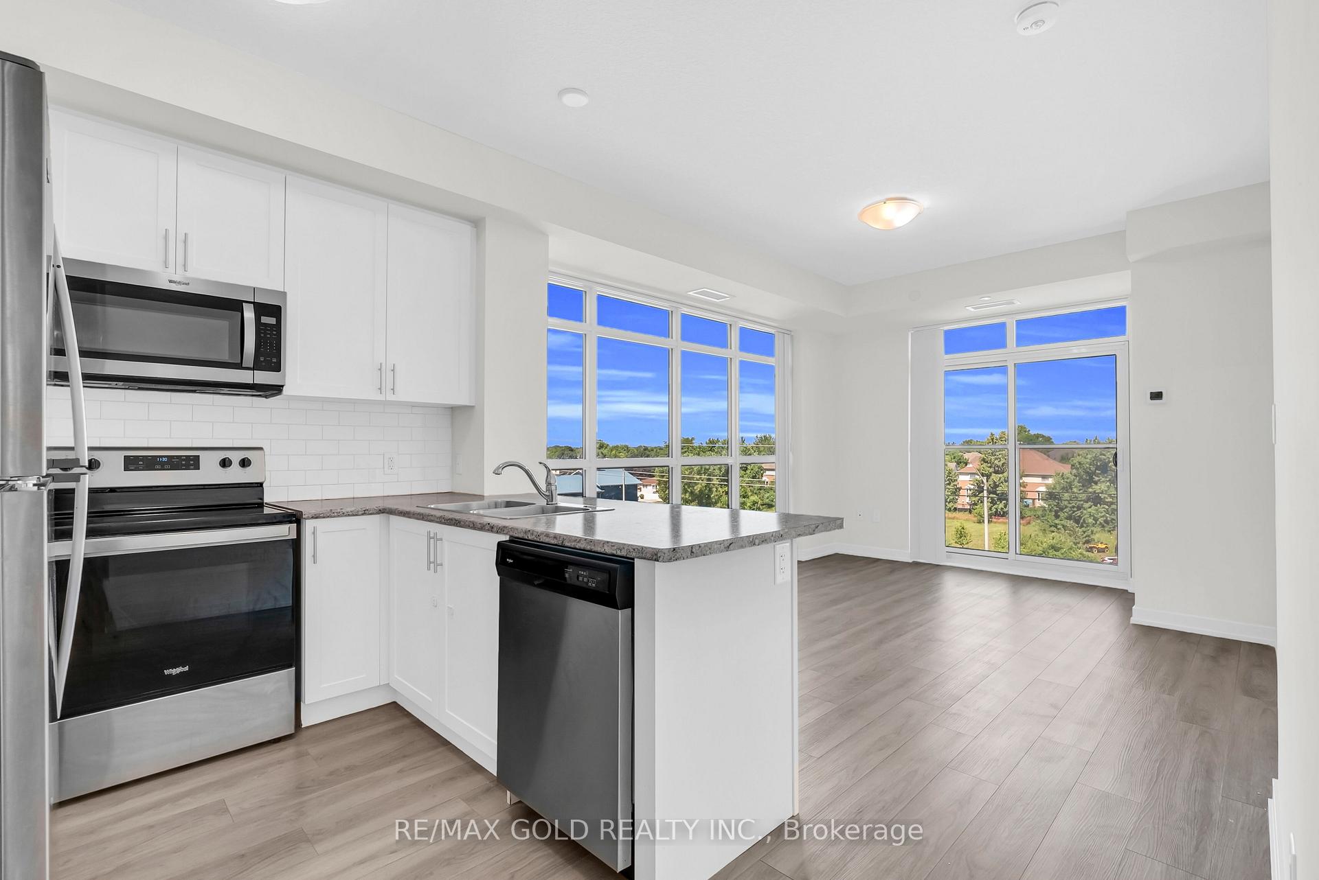 Photo 21 of Unit 402, 460 Dundas Street E, Hamilton, Waterdown — HOMEH