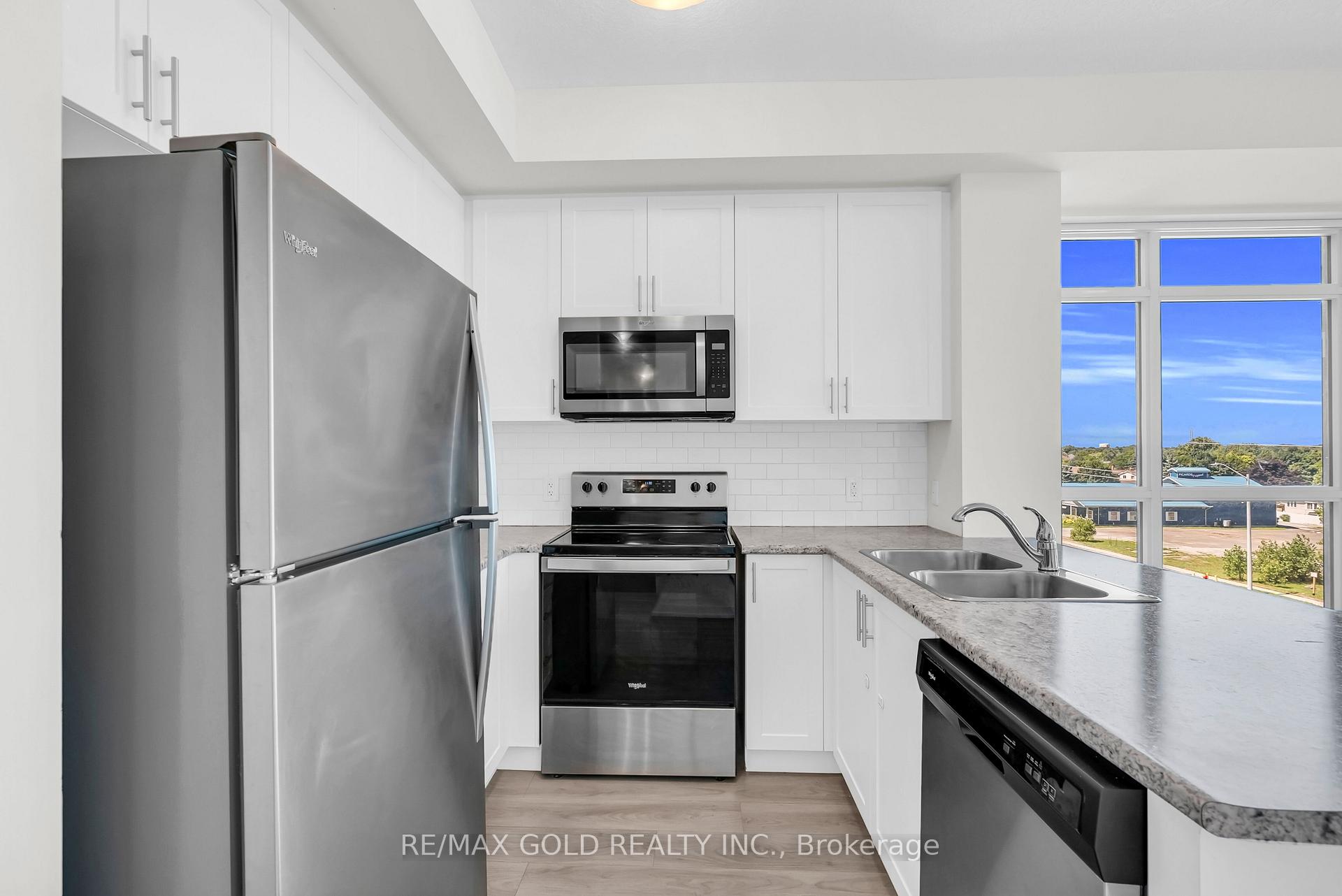 Photo 42 of Unit 402, 460 Dundas Street E, Hamilton, Waterdown — HOMEH