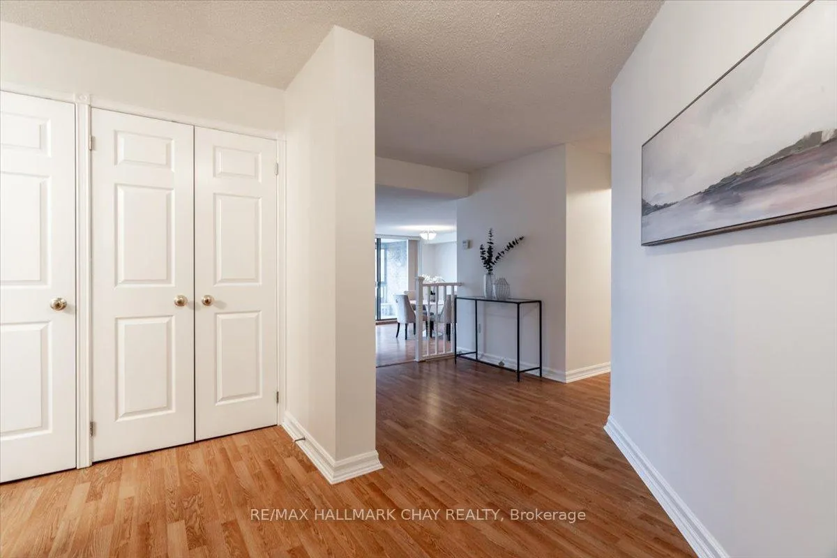 Photo 6 of Unit 204, 181 Collier Street, Barrie, North Shore — HOMEH