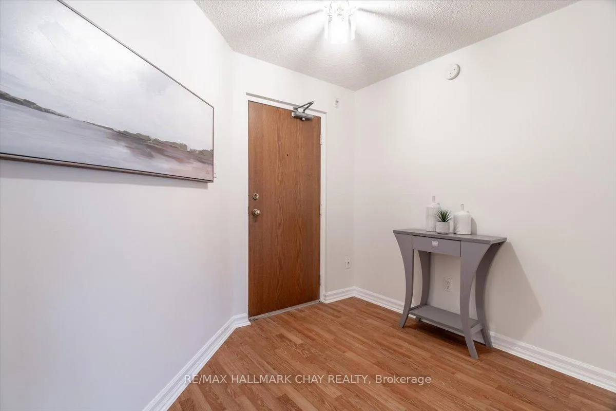 Photo 7 of Unit 204, 181 Collier Street, Barrie, North Shore — HOMEH