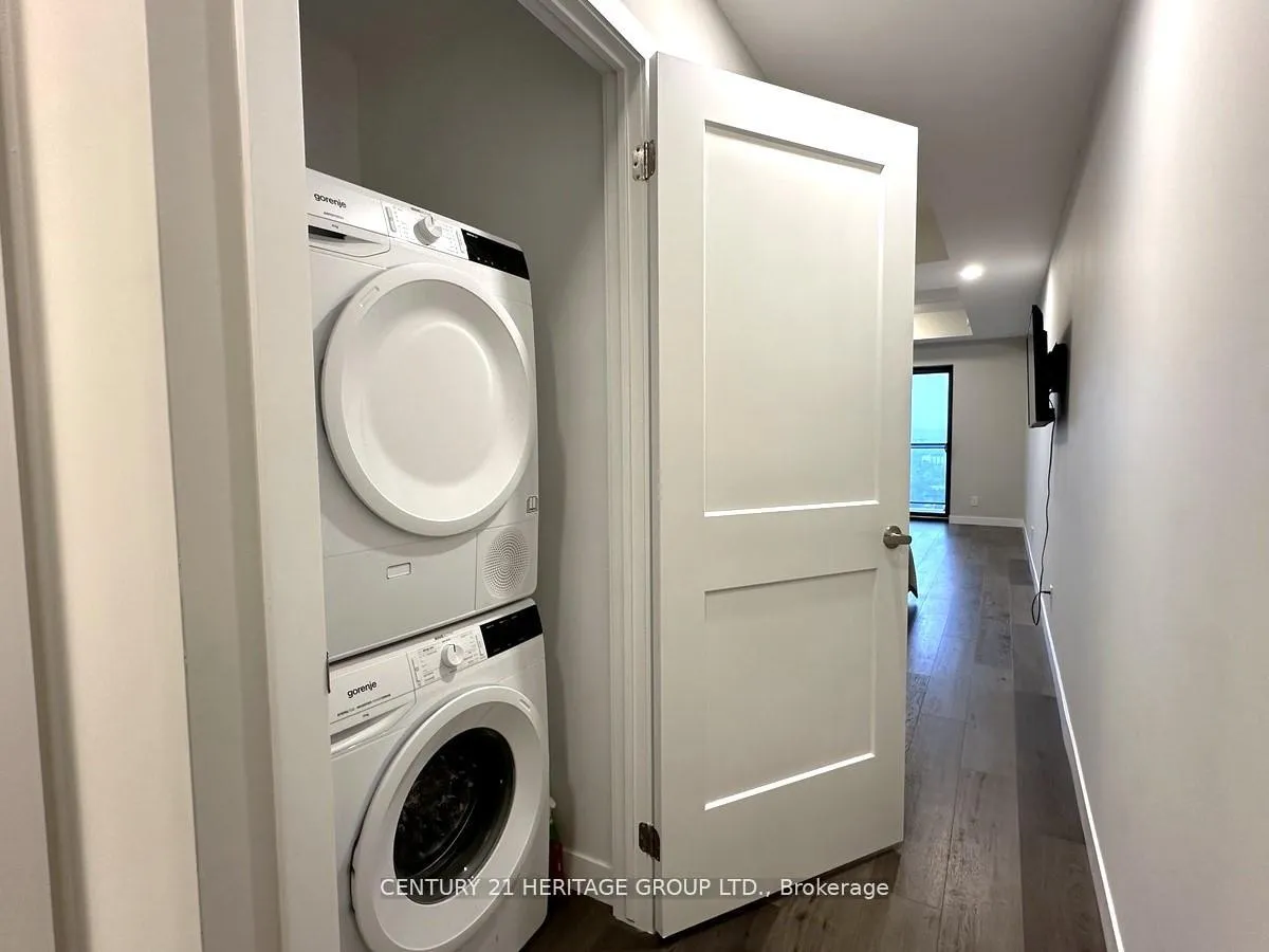 Photo 6 of Unit 2103, 15 Queen Street S, Hamilton, Central — HOMEH