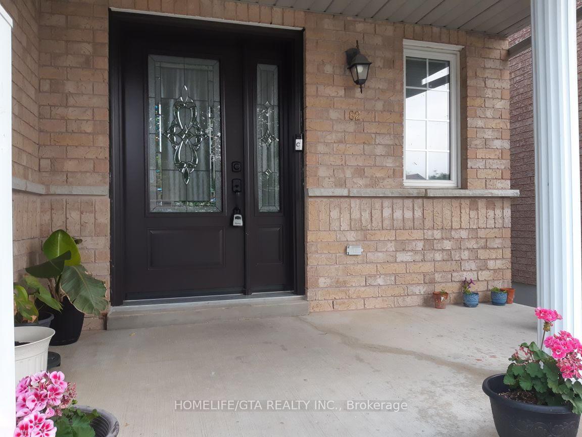 Photo 16 of 82 Treasure Drive, Brampton, Fletcher's Meadow — HOMEH
