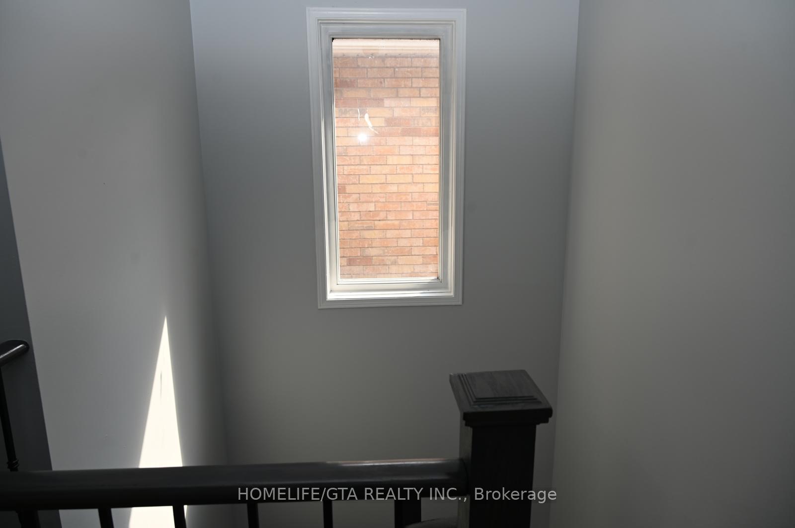 Photo 19 of 82 Treasure Drive, Brampton, Fletcher's Meadow — HOMEH