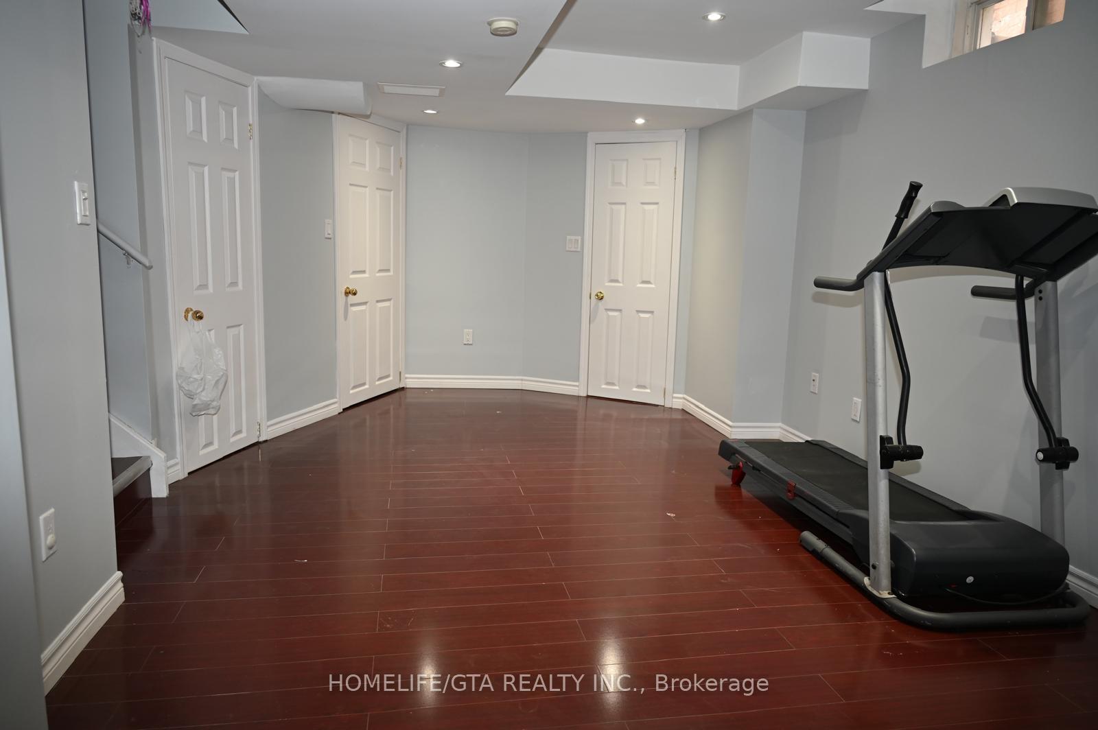 Photo 18 of 82 Treasure Drive, Brampton, Fletcher's Meadow — HOMEH