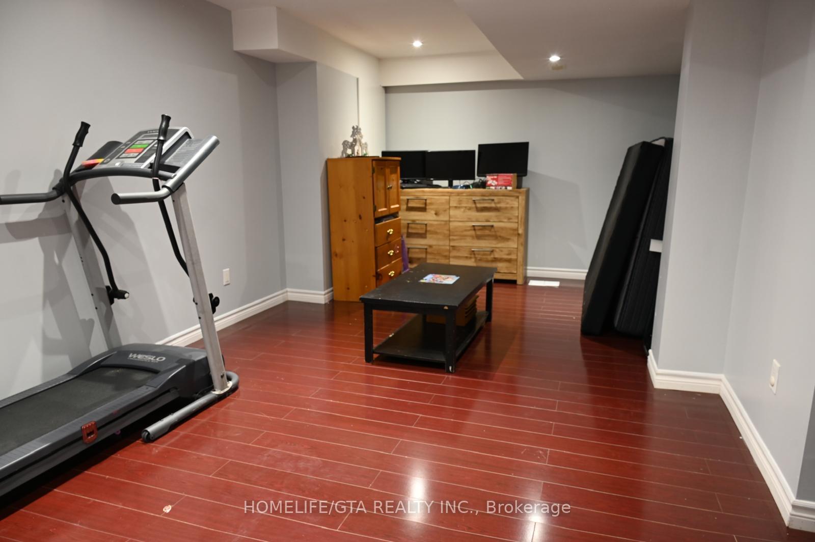 Photo 10 of 82 Treasure Drive, Brampton, Fletcher's Meadow — HOMEH