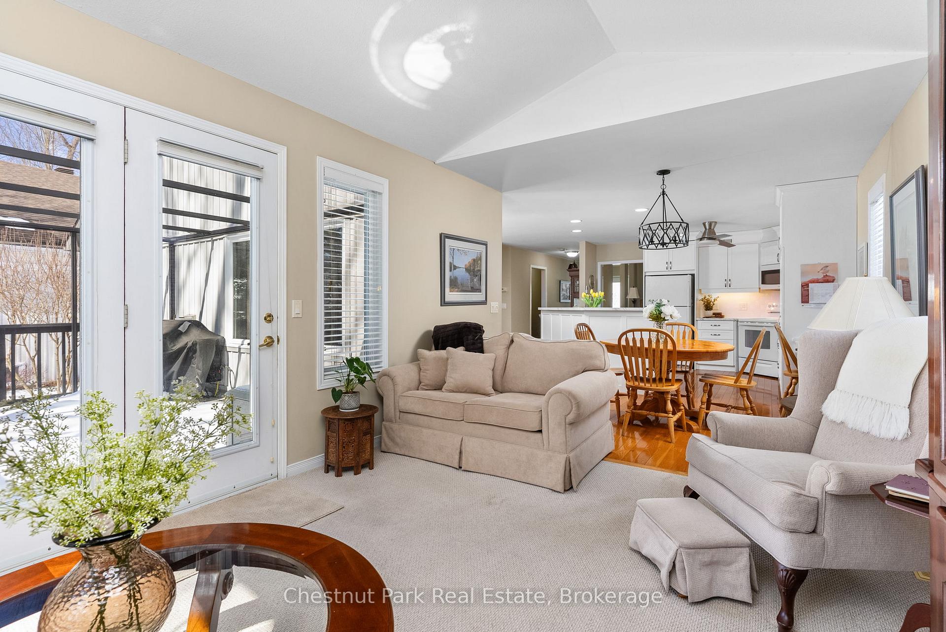 Photo 6 of 44 Springwood Crescent, Gravenhurst, Muskoka (S) — HOMEH