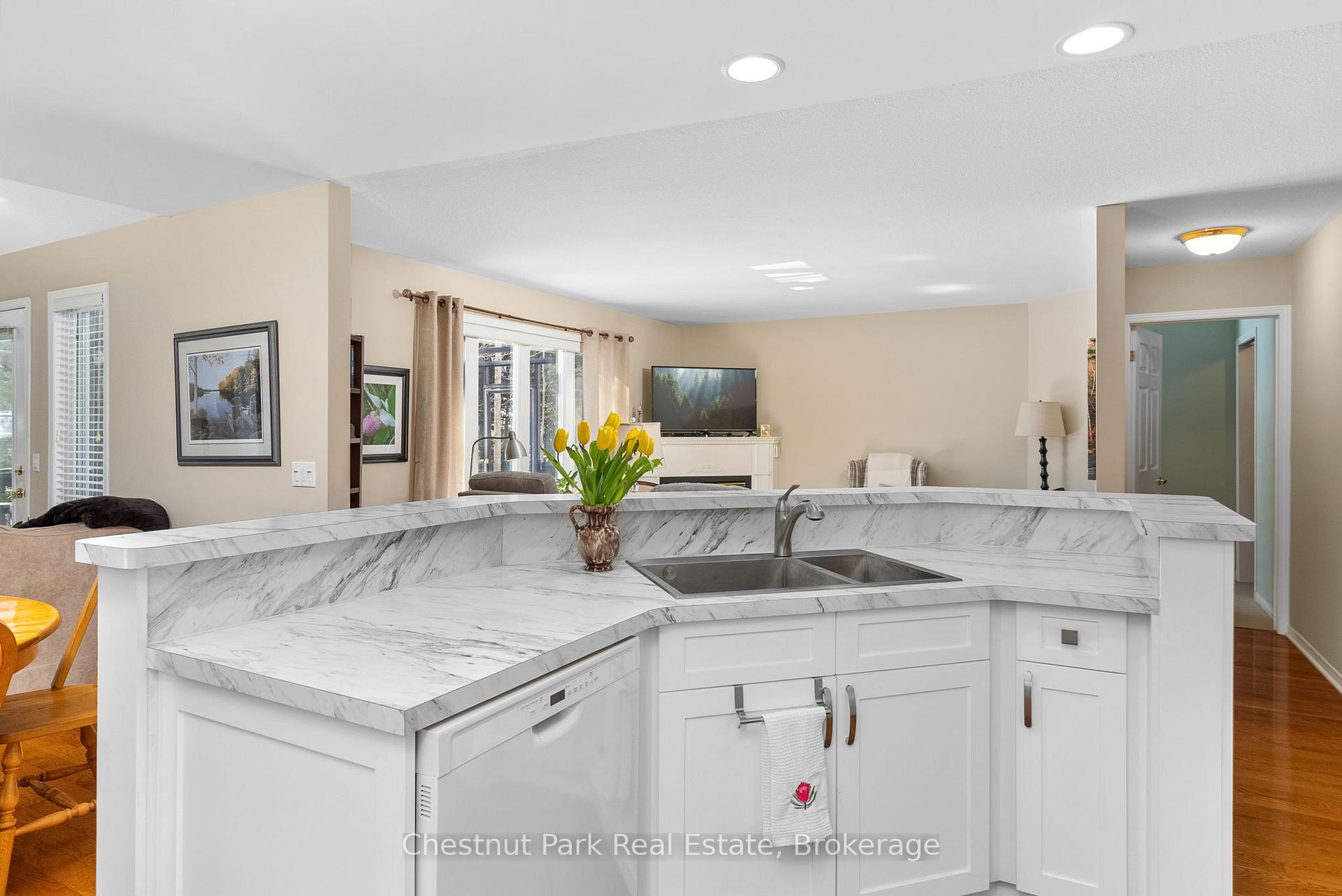 Photo 10 of 44 Springwood Crescent, Gravenhurst, Muskoka (S) — HOMEH