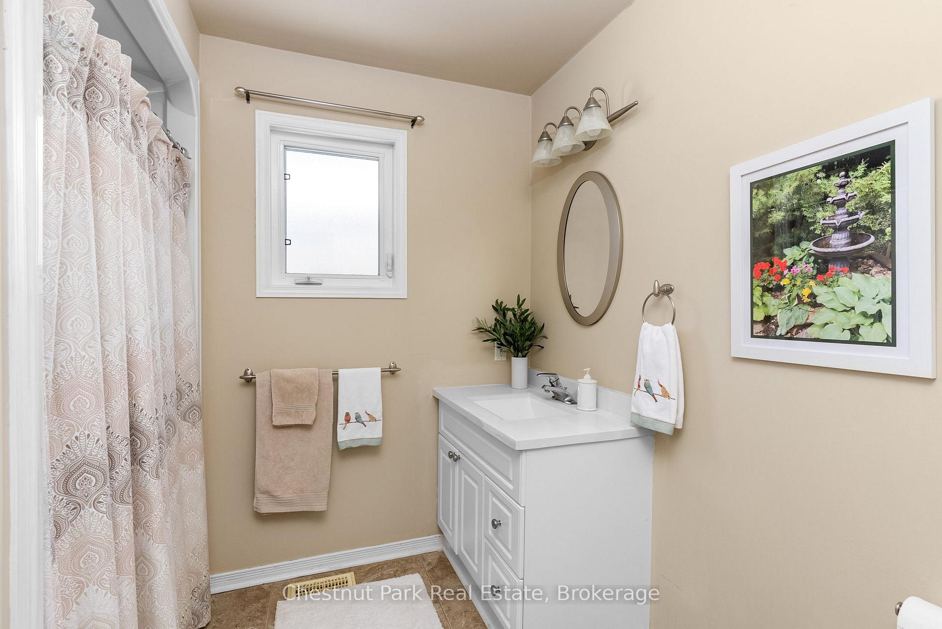 Photo 23 of 44 Springwood Crescent, Gravenhurst, Muskoka (S) — HOMEH