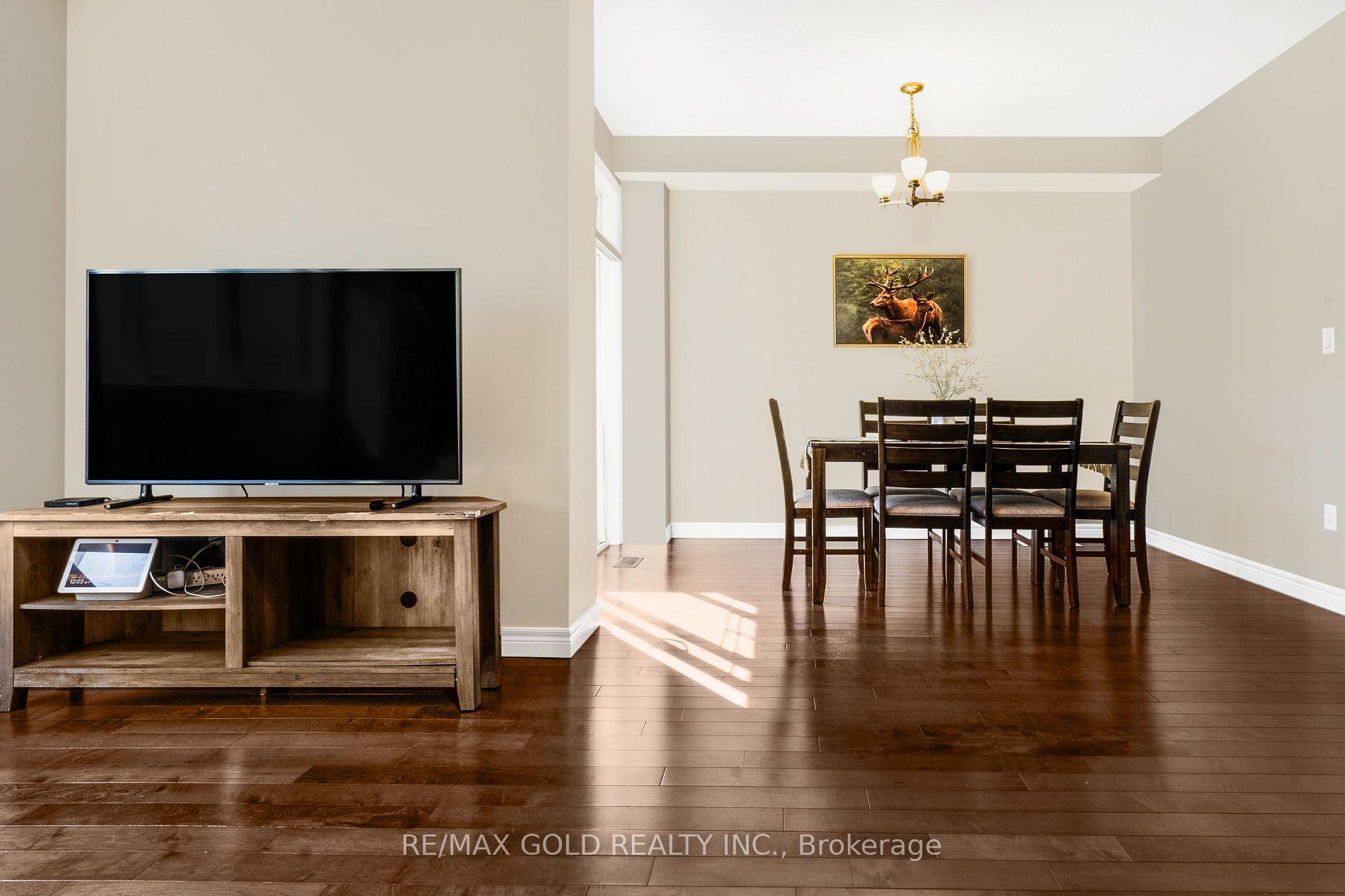 Photo 11 of Unit 45, 310 Fall Fair Way, Hamilton, Binbrook — HOMEH