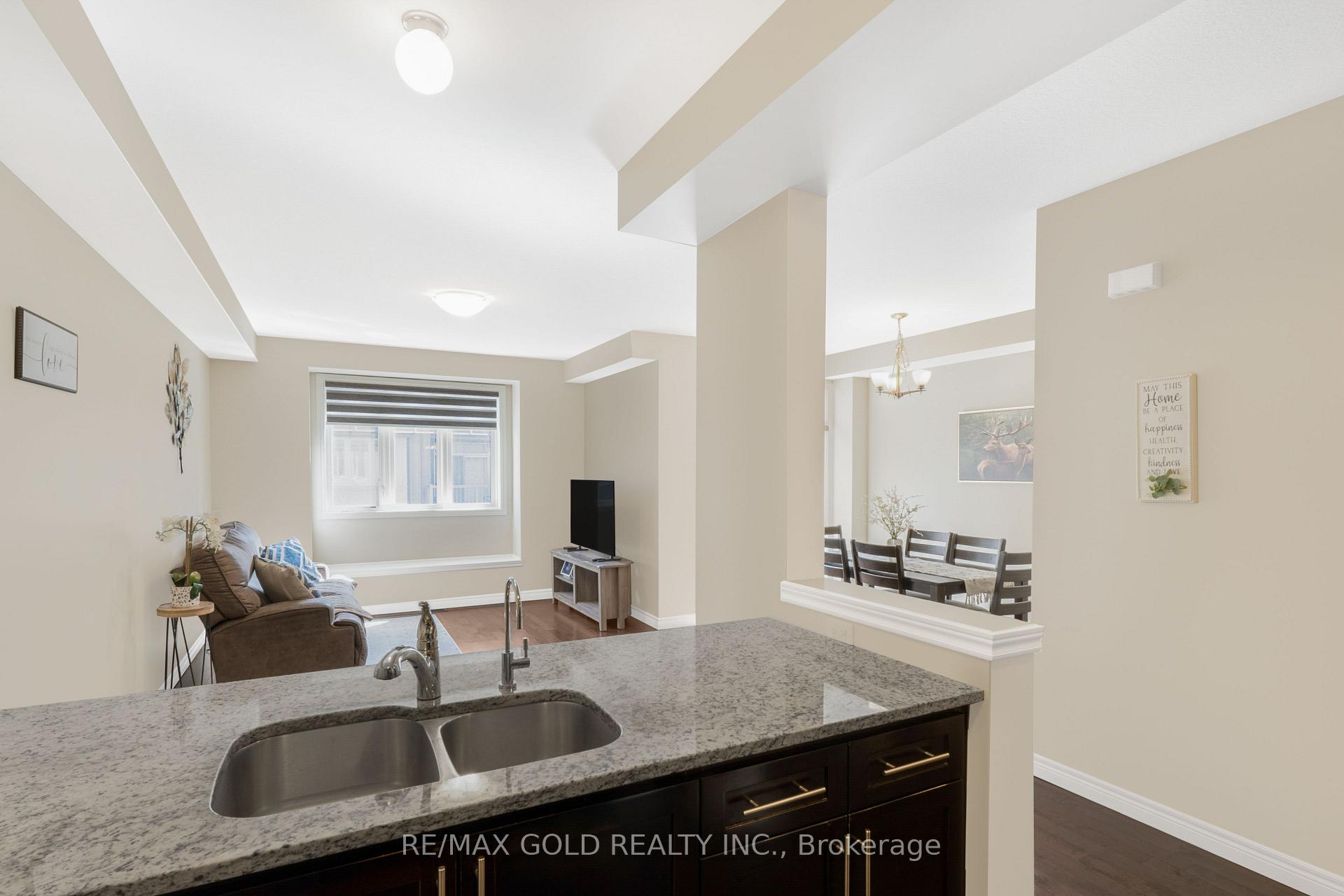 Photo 12 of Unit 45, 310 Fall Fair Way, Hamilton, Binbrook — HOMEH