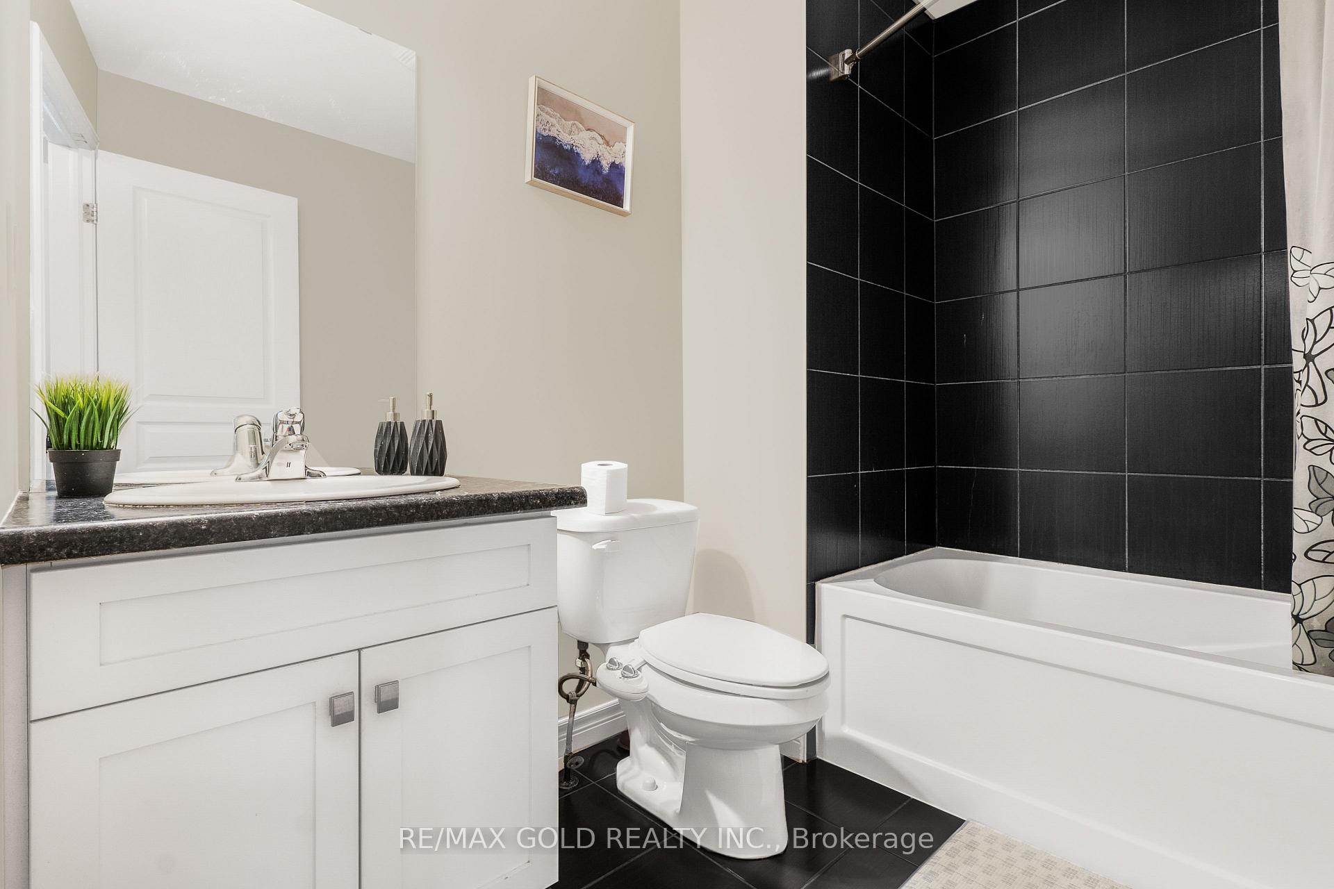 Photo 16 of Unit 45, 310 Fall Fair Way, Hamilton, Binbrook — HOMEH