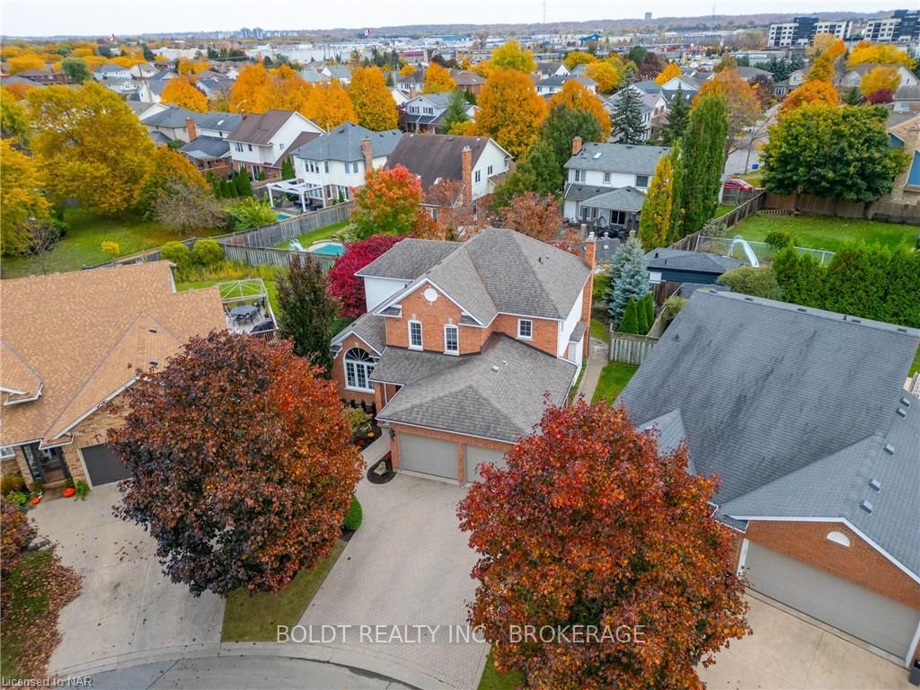 Photo 36 of 6 Inglis Circle, St. Catharines, Grapeview — HOMEH