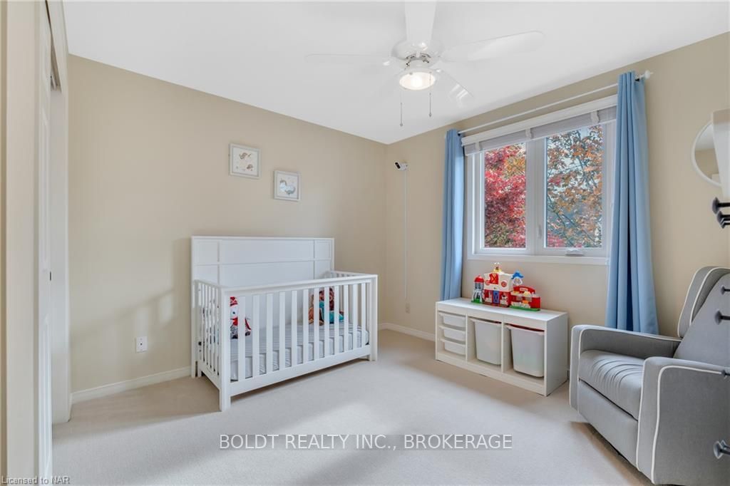 Photo 25 of 6 Inglis Circle, St. Catharines, Grapeview — HOMEH
