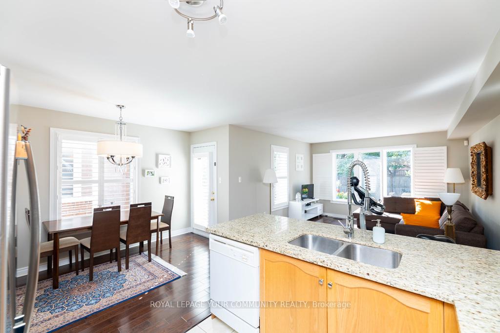 Photo 13 of 21 Baywell Crescent, Aurora, Bayview Wellington — HOMEH