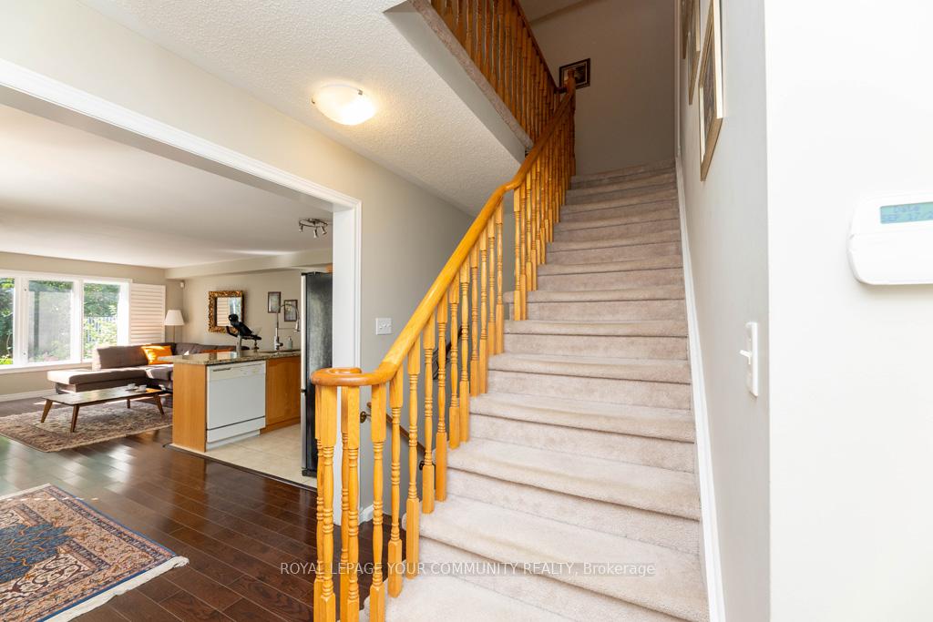 Photo 16 of 21 Baywell Crescent, Aurora, Bayview Wellington — HOMEH