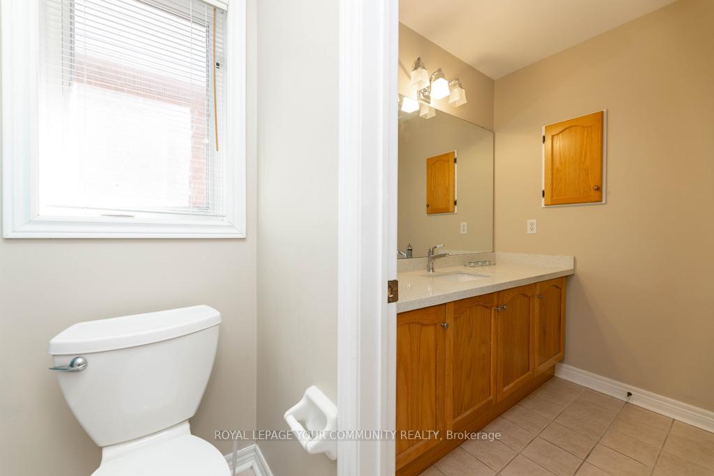 Photo 18 of 21 Baywell Crescent, Aurora, Bayview Wellington — HOMEH