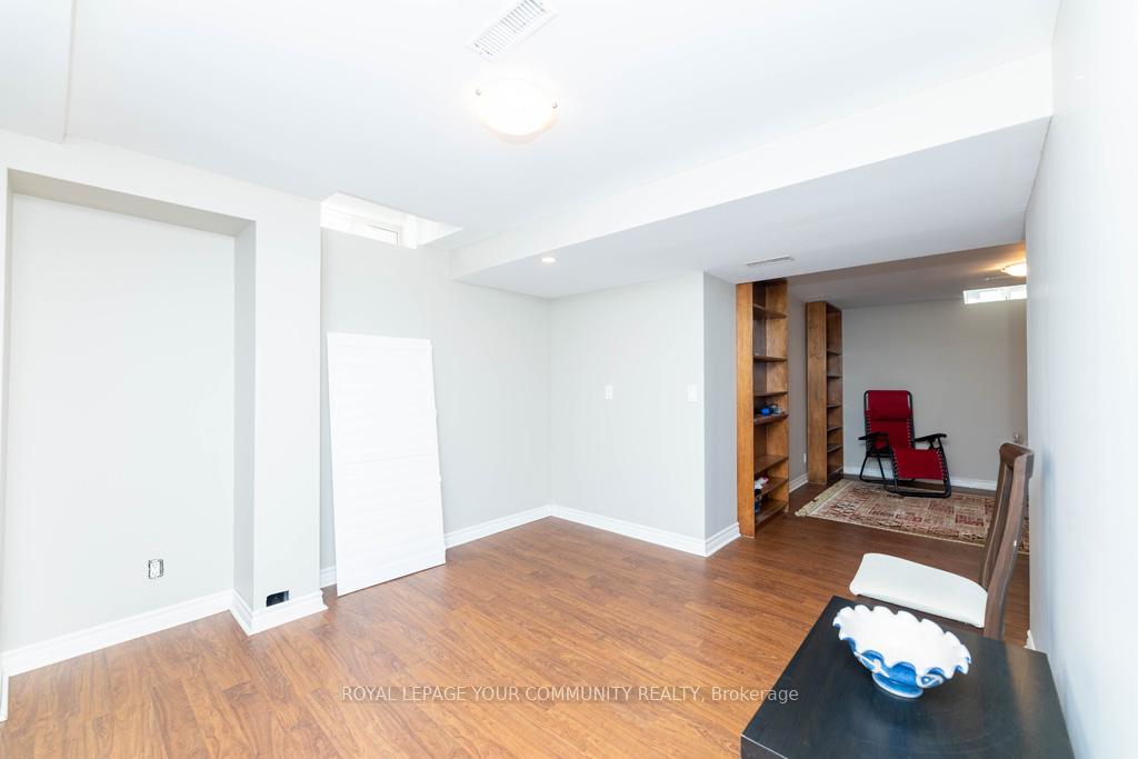 Photo 29 of 21 Baywell Crescent, Aurora, Bayview Wellington — HOMEH