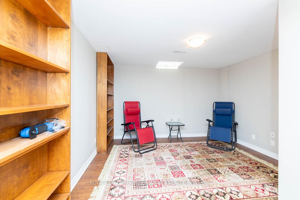 Photo 31 of 21 Baywell Crescent, Aurora, Bayview Wellington — HOMEH