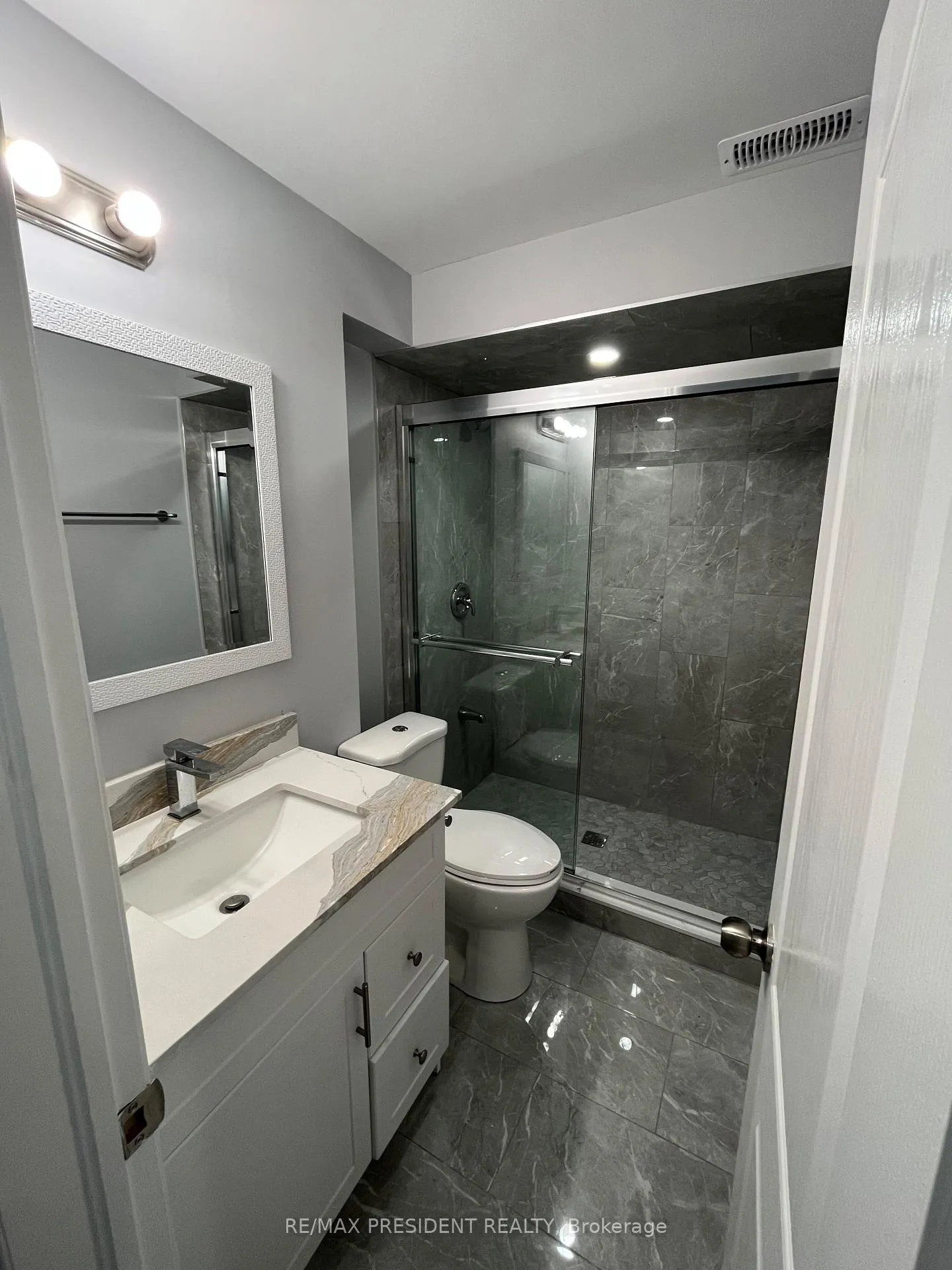 Photo 7 of 21 Horizon Street, Brampton, Vales of Castlemore — HOMEH