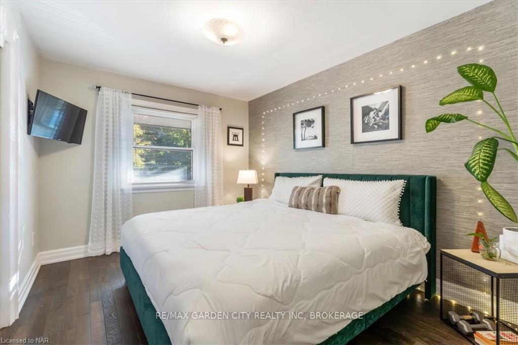 Photo 11 of 3 Glenbarr Road, St. Catharines, Glendale/Glenridge — HOMEH