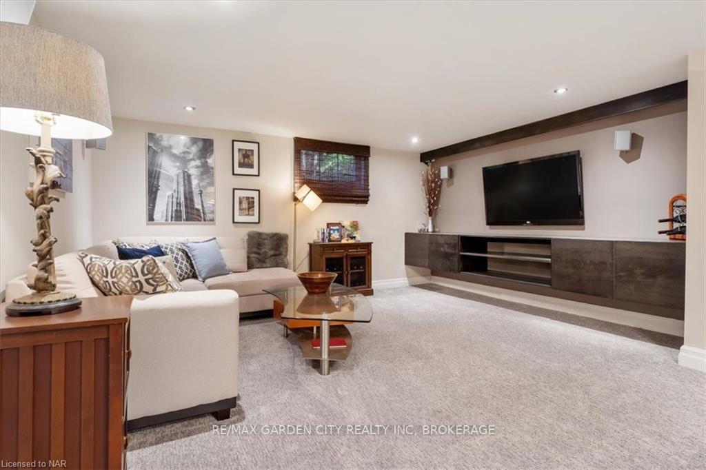Photo 17 of 3 Glenbarr Road, St. Catharines, Glendale/Glenridge — HOMEH