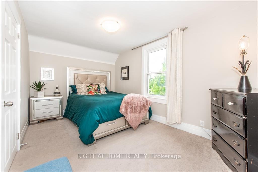 Photo 15 of 45 Herrick Avenue, St. Catharines, Oakdale — HOMEH