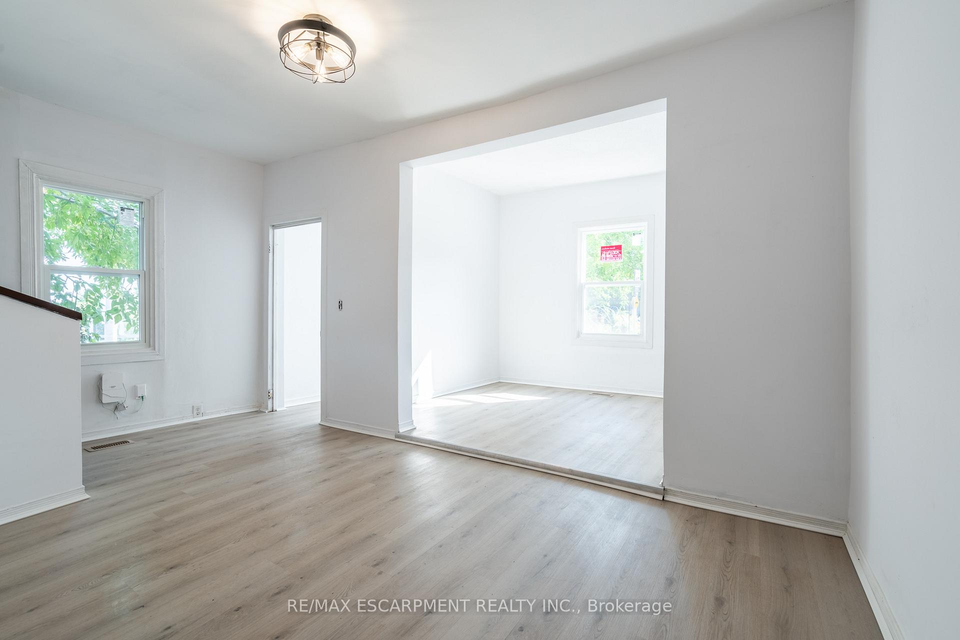 Photo 6 of 213 Caroline Street N, Hamilton, Central — HOMEH