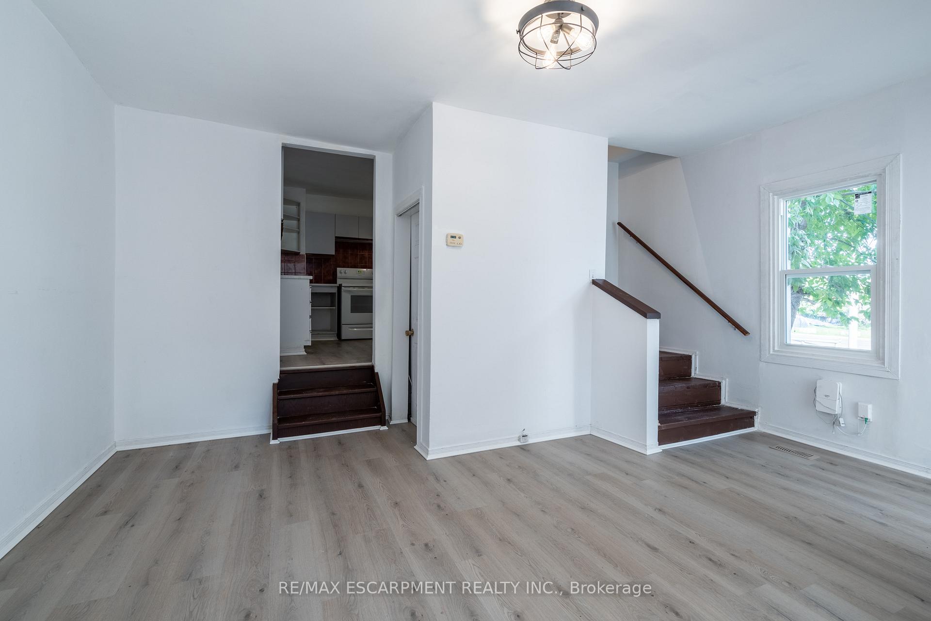 Photo 7 of 213 Caroline Street N, Hamilton, Central — HOMEH