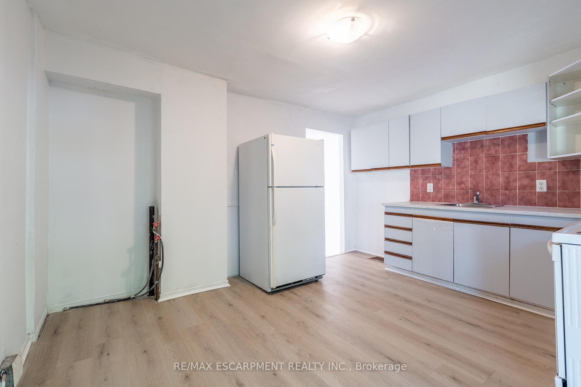 Photo 9 of 213 Caroline Street N, Hamilton, Central — HOMEH