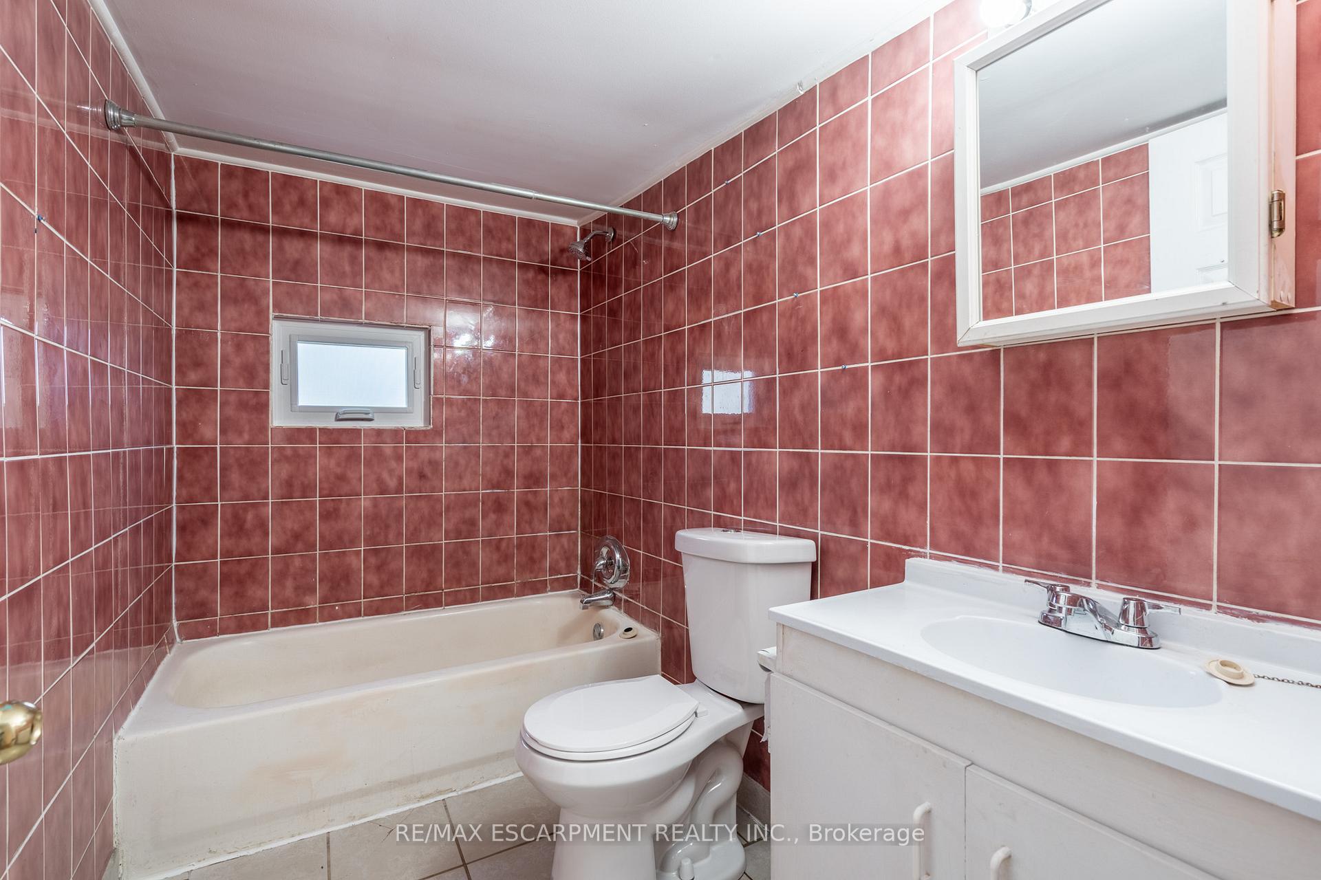 Photo 17 of 213 Caroline Street N, Hamilton, Central — HOMEH