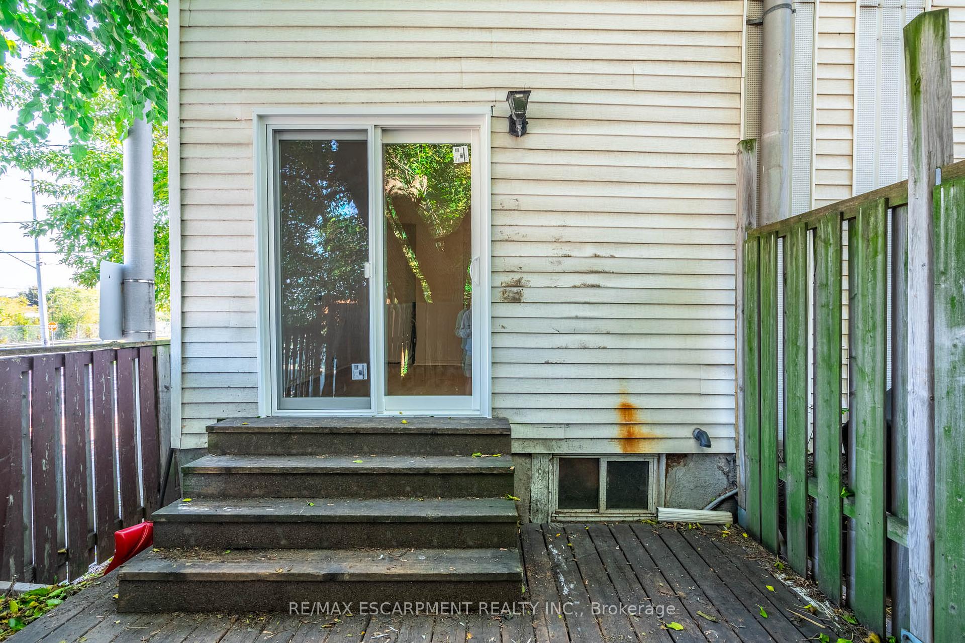 Photo 18 of 213 Caroline Street N, Hamilton, Central — HOMEH